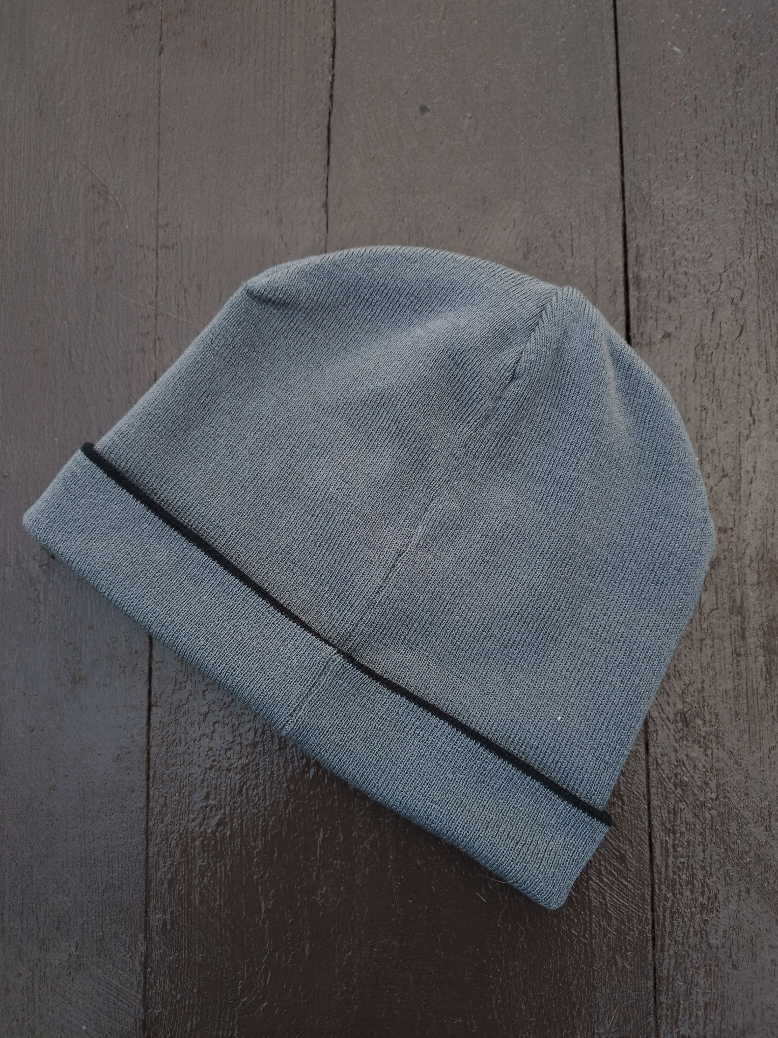 Nike VINTAGE Nike Reversible Beanie Hat | Black & Gray Y2K Size ONE SIZE - 6 Thumbnail