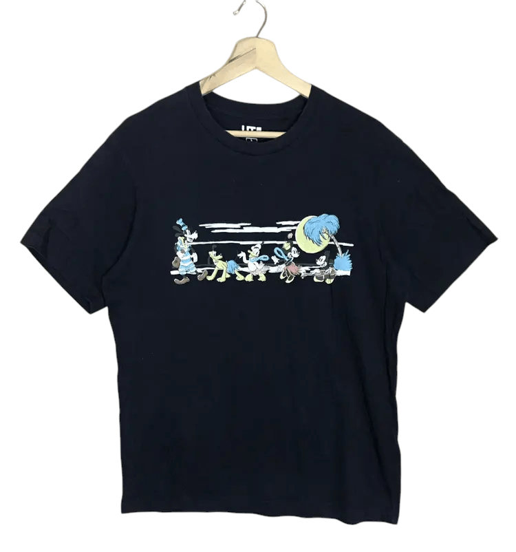 Disney Uniqlo X Disney Tshirts Size US L / EU 52-54 / 3 - 1 Thumbnail