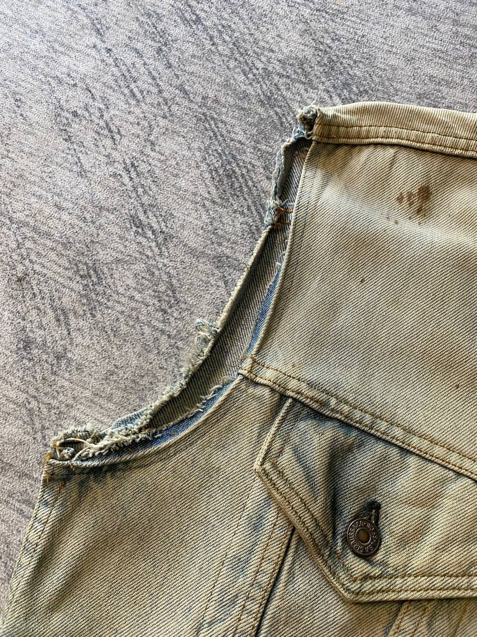 Levi's VTG 80s/90s Levi’s USA Denim Cut-Off Trucker Vest Distressed Size US M / EU 48-50 / 2 - 5 Thumbnail