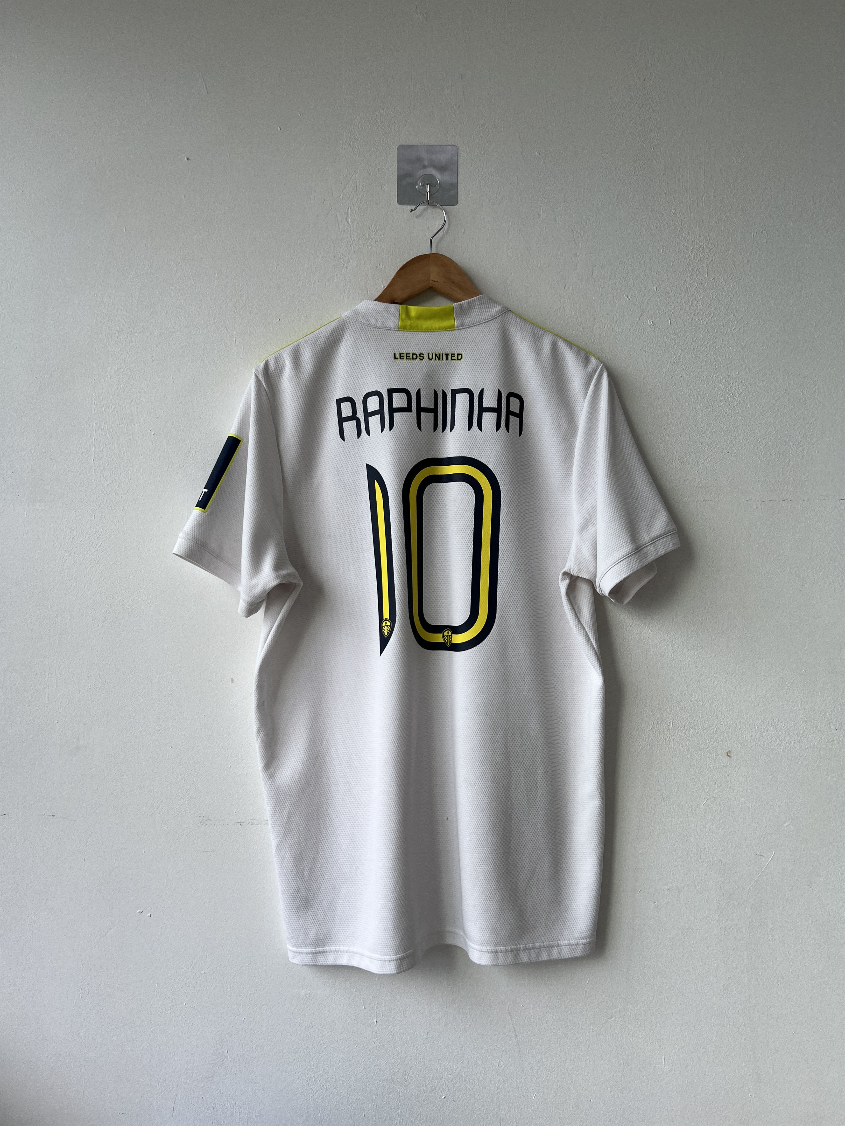 Adidas (XL) Leeds United 2021-22 Home Kit Raphinha #10 Size US XL / EU 56 / 4 - 1 Thumbnail