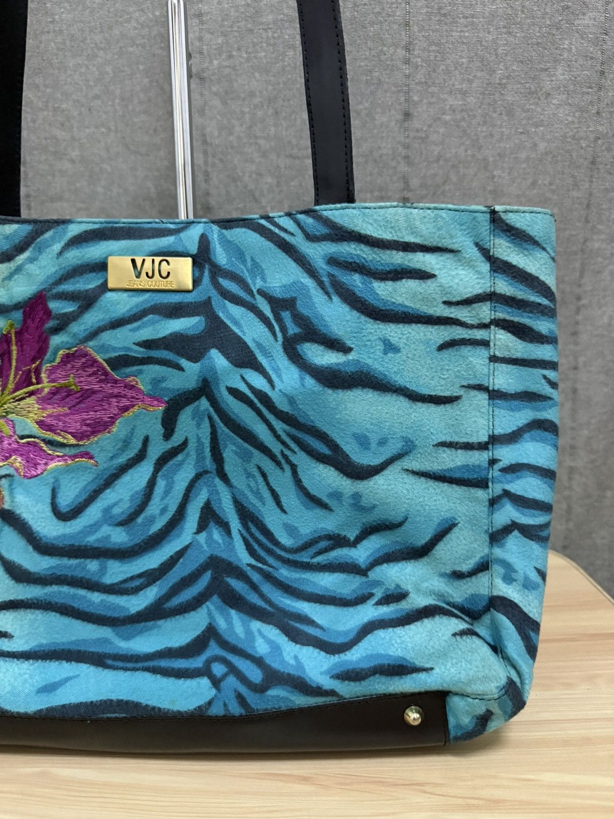 Versace Jeans Couture Versace Jeans Couture faux fur blue zebra stripe pattern. Size ONE SIZE - 2 Thumbnail