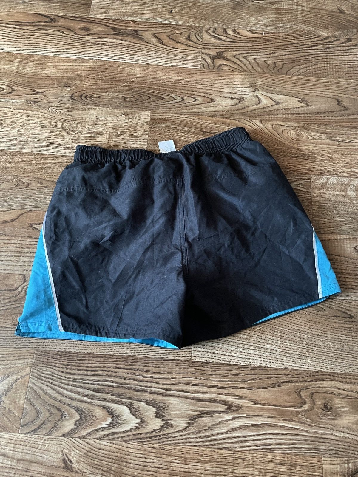 Nike Vintage Nike shorts streetwear swoosh casual y2k size M Size US 32 / EU 48 - 6 Thumbnail