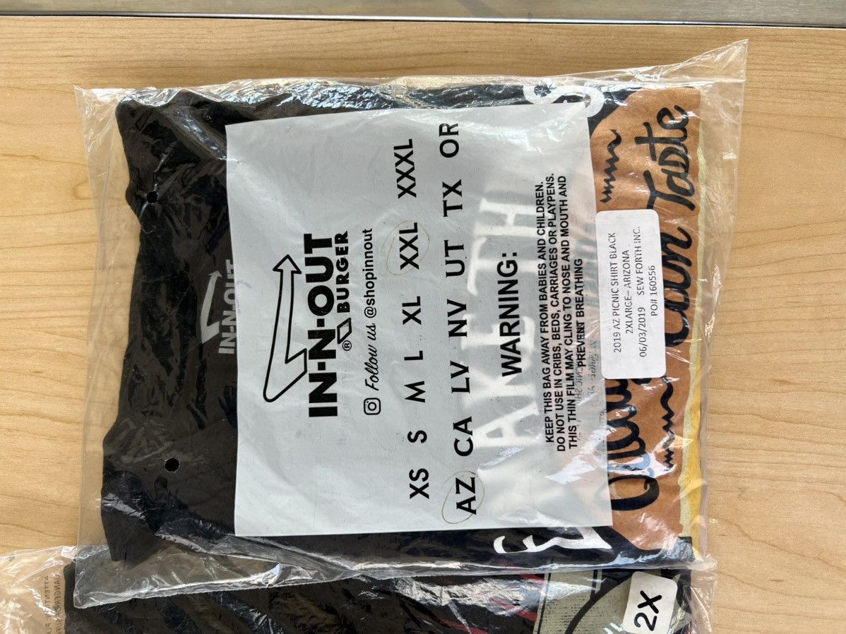 Other Brand New In N Out T Shirt Black SZ XXLARGE Size US XXL / EU 58 / 5 - 5 Thumbnail