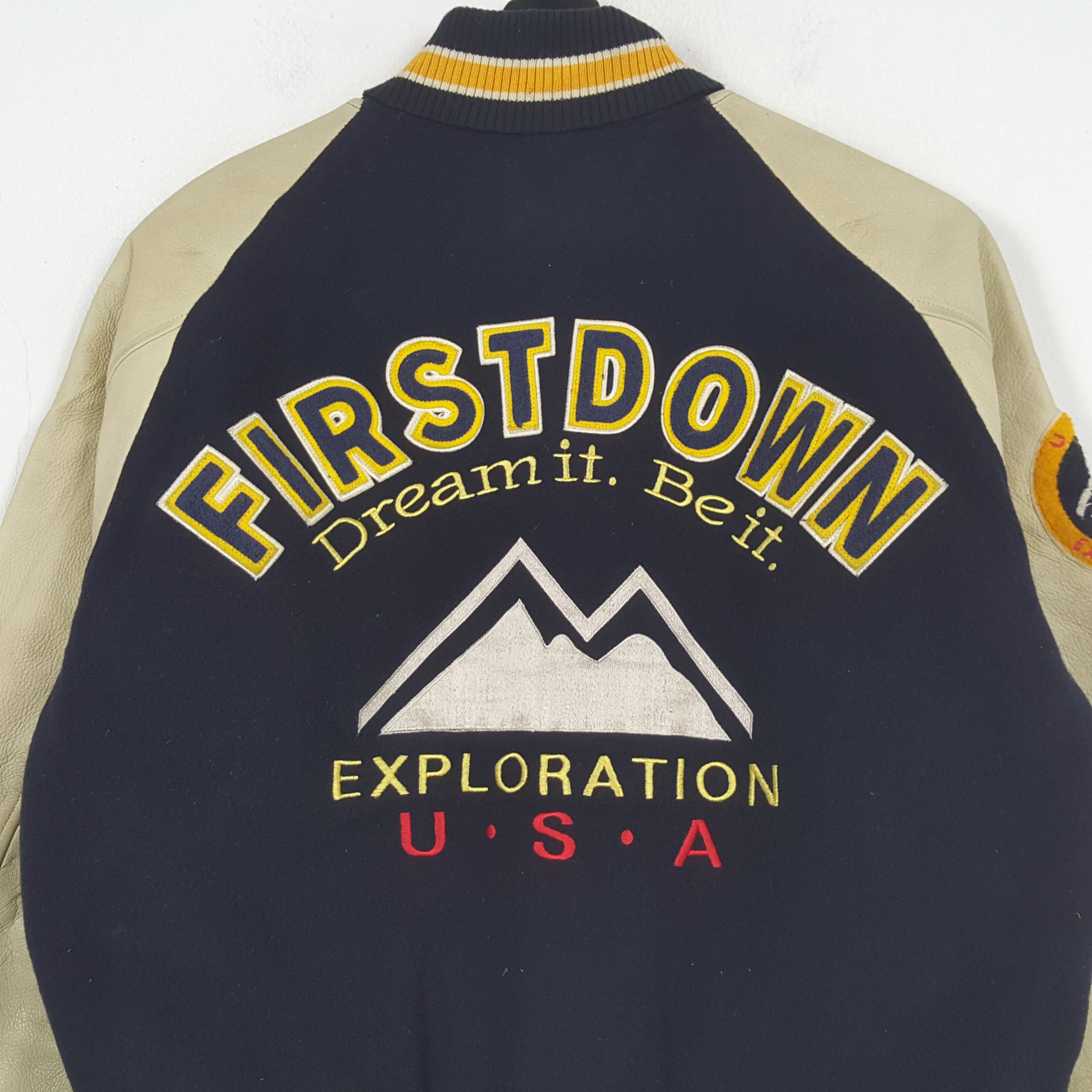 Vintage FIRST DOWN Exploration USA Varsity Jacket C291N34 Size US XL / EU 56 / 4 - 2 Thumbnail