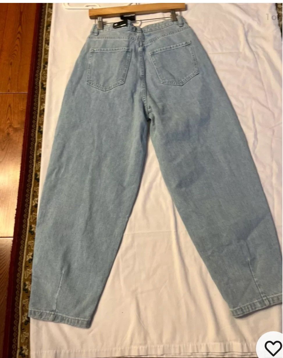 Fashion Nova Fashion Nova Barrel Leg Jeans, M size Size 28" / US 6 / IT 42 - 1 Thumbnail