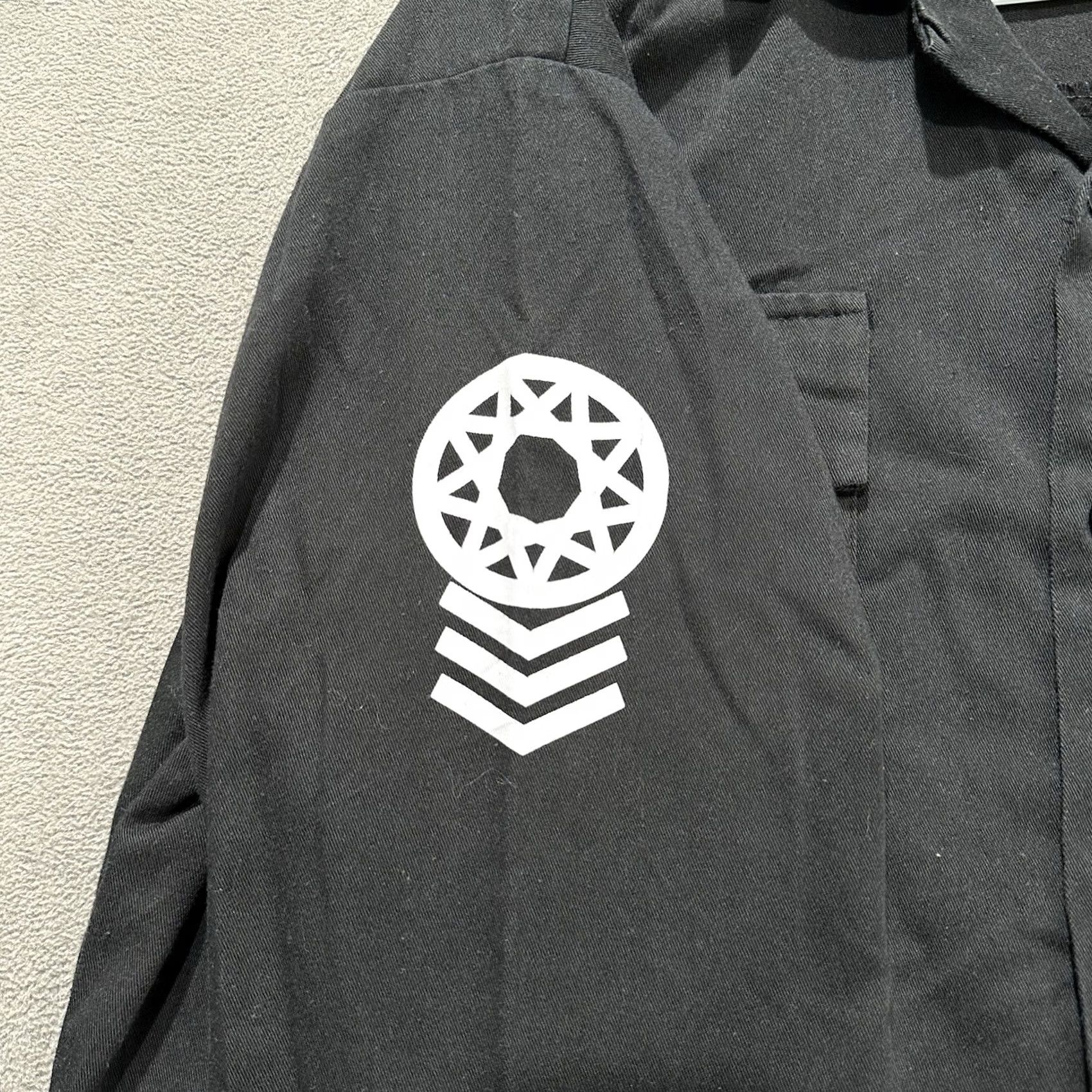 Industrie VINTAGE Slipknot Shirt Mens XL Black Morbid Industries Military Issue Button-Up Graphic Print Twill Collared Long Sleeve Band Logo Metal Rock Gothic Size US XL / EU 56 / 4 - 3 Thumbnail