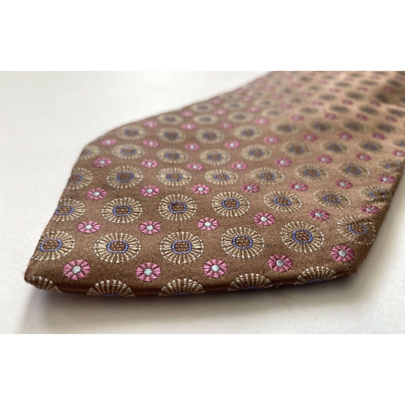 Ermenegildo Zegna Ermenegildo Zegna Silk Tie Men’s Floral Foulard Made in Italy Copper 3.75" Wide Long 61.75" Silk Tie Pre-owned in great condition Mens Size ONE SIZE - 6 Thumbnail
