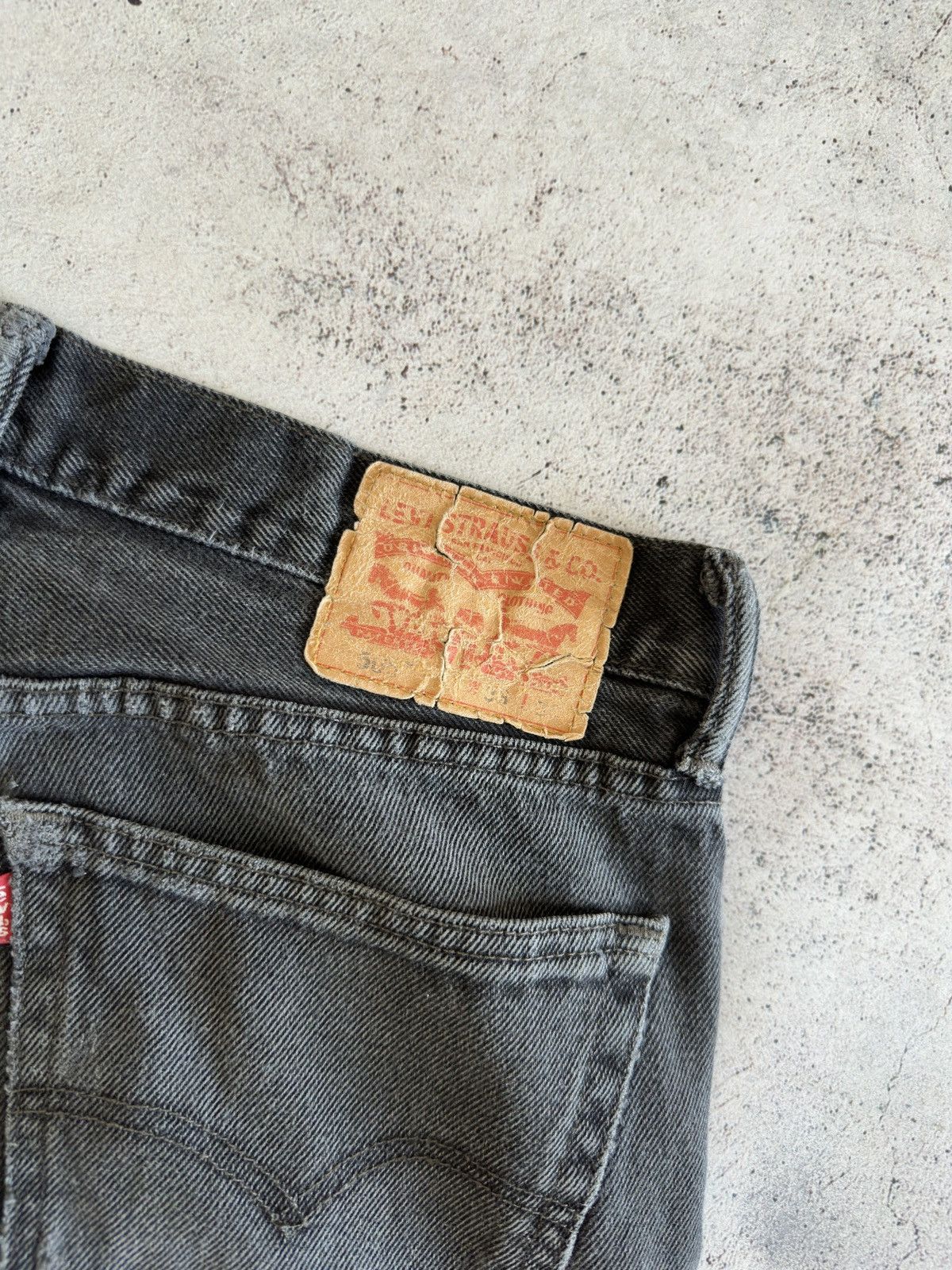 Levi's Vintage Levis 505 Gray Distressed Trash Denim Jeans 33/30 Size US 33 - 7 Thumbnail