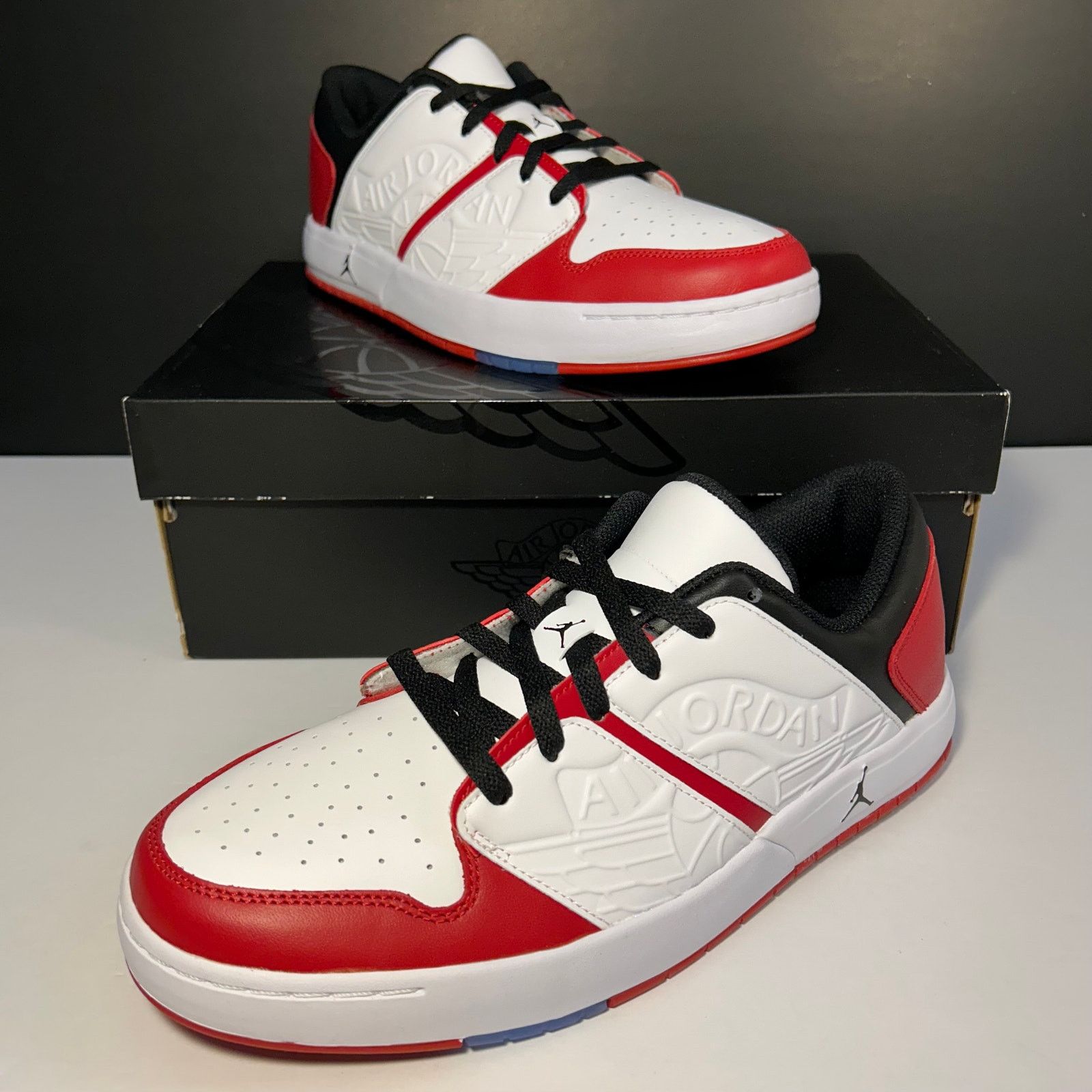 Jordan Brand Nike Air Jordan Nu Retro 1 Low Chicago Red Men's Size 11.5 Size US 11.5 / EU 44-45 - 2 Thumbnail
