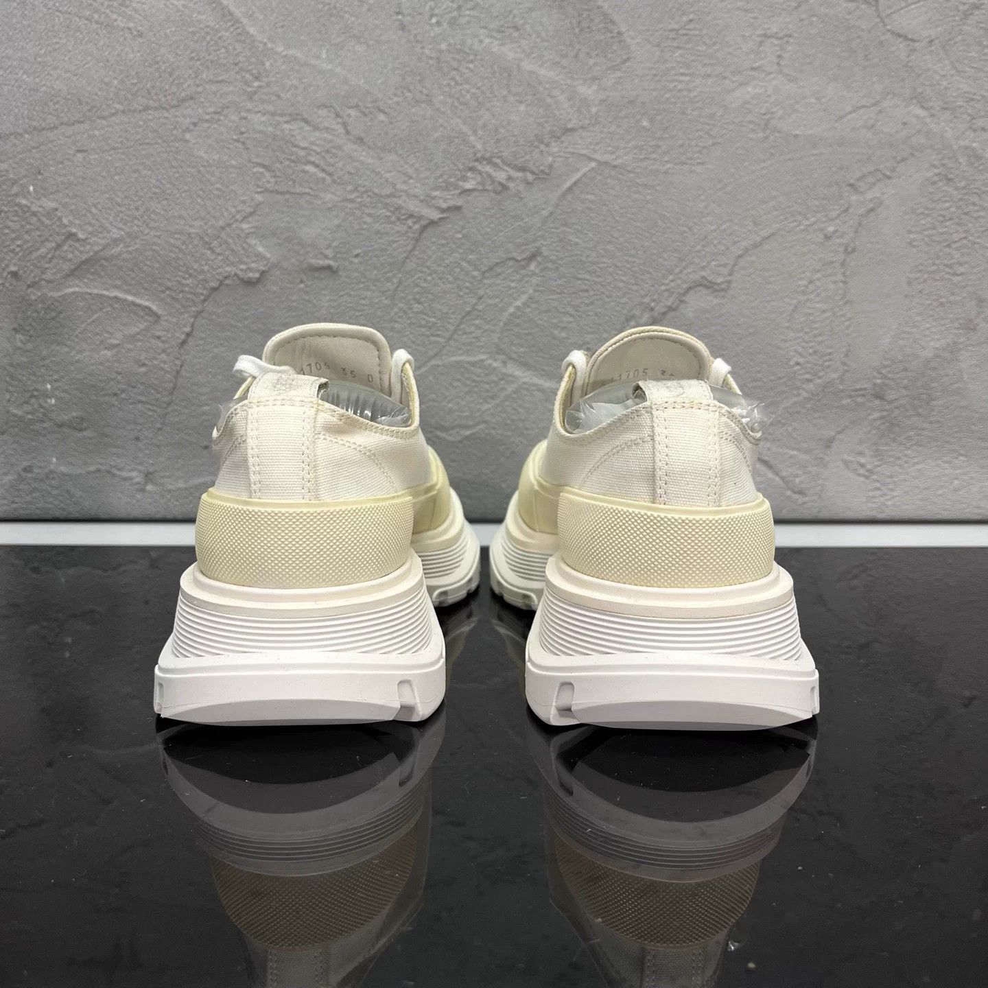 Alexander McQueen Alexander McQueen Canvas Platform Martin Boots 35W 98 New Size US 4 / IT 34 - 5 Thumbnail