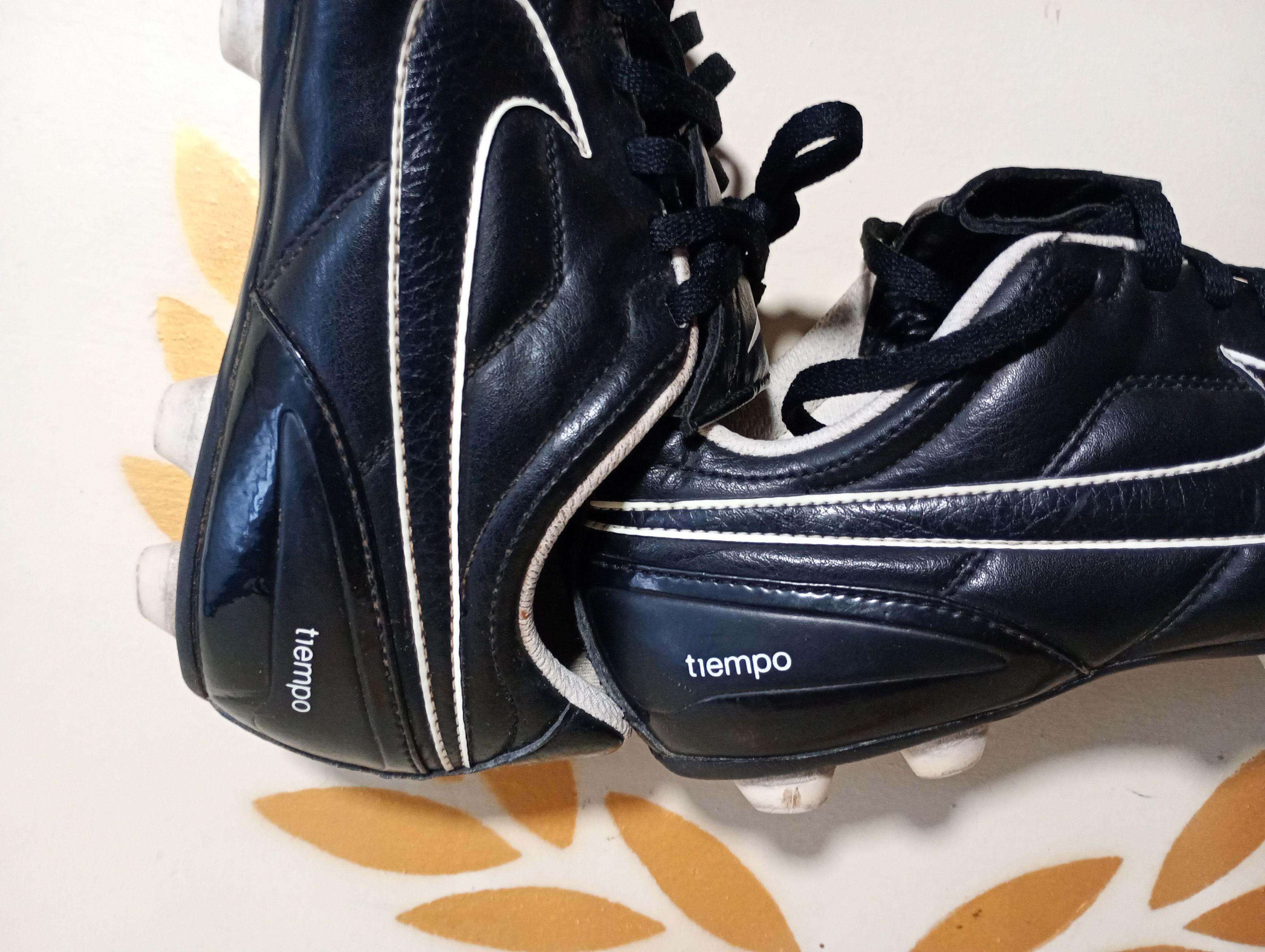 Nike 2009 Nike Tiempo Versatract Soccer Cleats Size US 8.5 Size US 8.5 / EU 41-42 - 8 Thumbnail