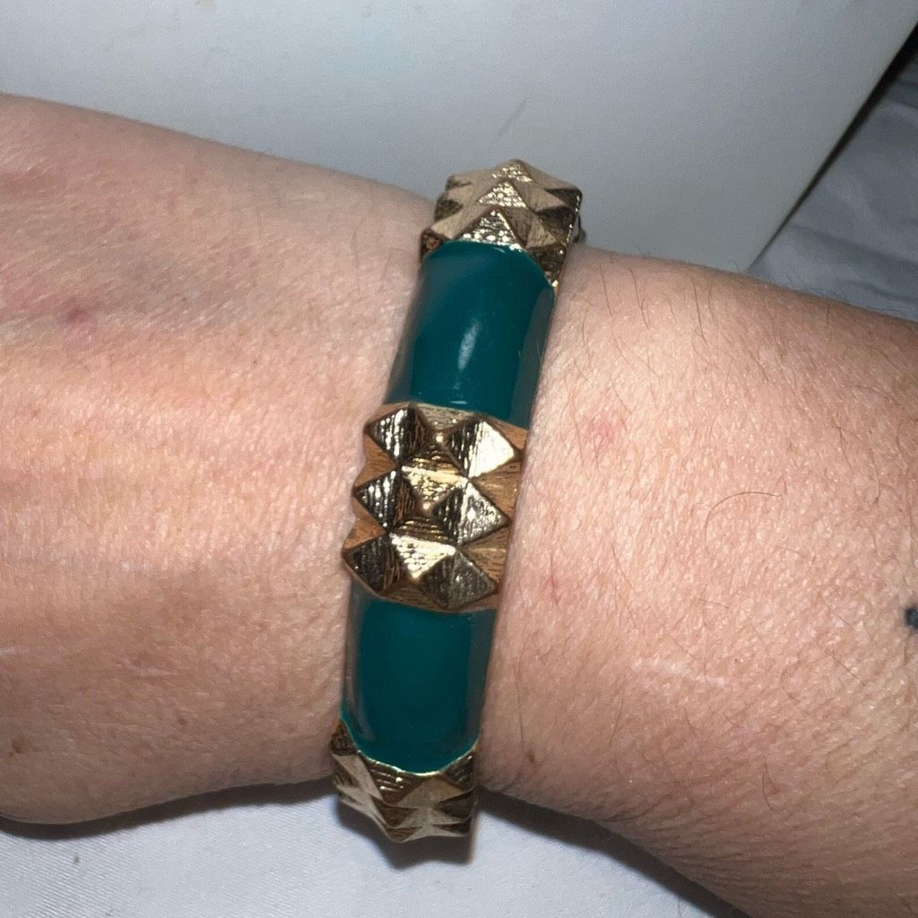 Vintage Vintage MCM Gold Tone and Green Enameled Hinged Cuff Size ONE SIZE - 1 Thumbnail