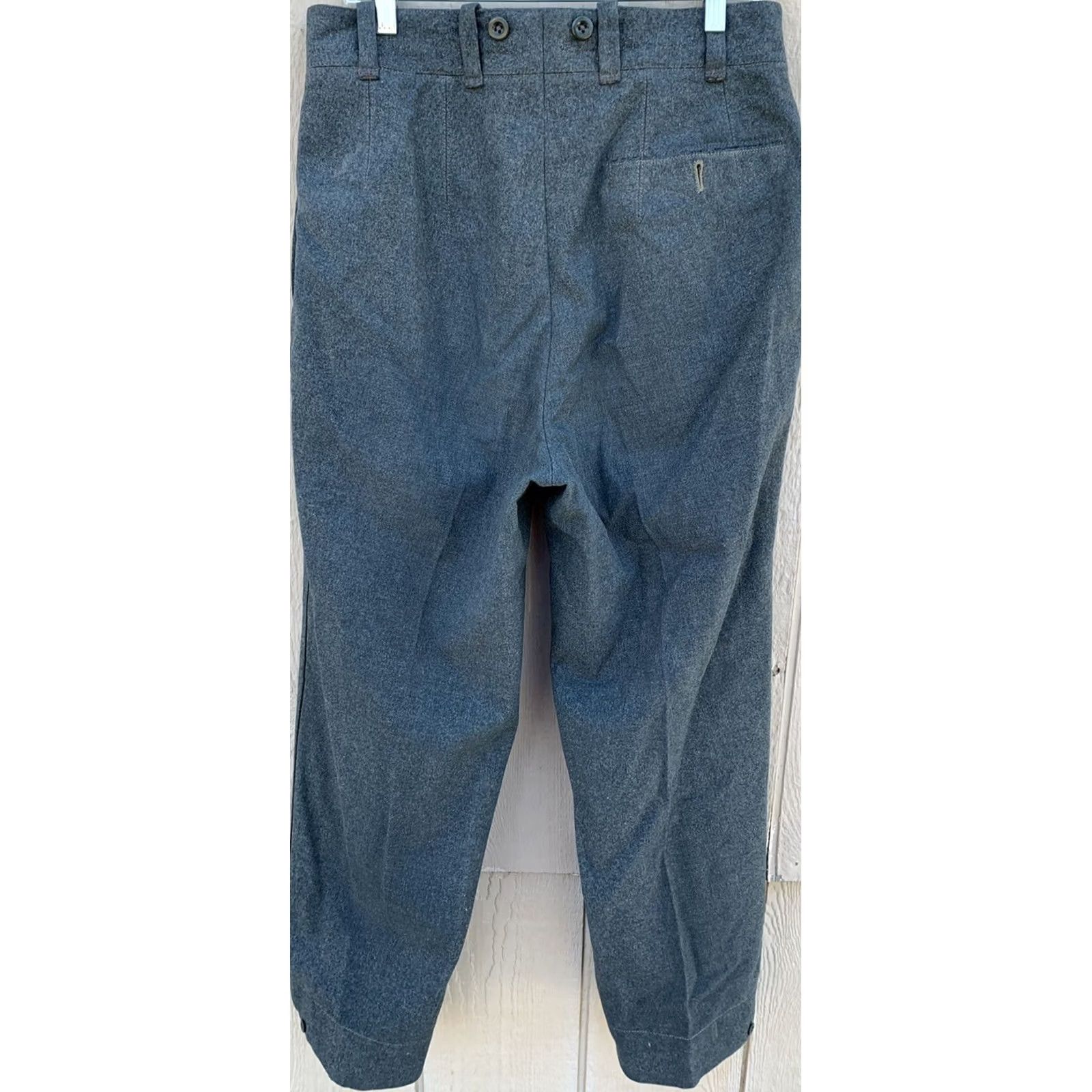 Vintage Vintage Wool Military Pants Trousers Button Fly 33 in waist 30 in inseam Green Military/Workwear Mens Size US 33 - 6 Thumbnail