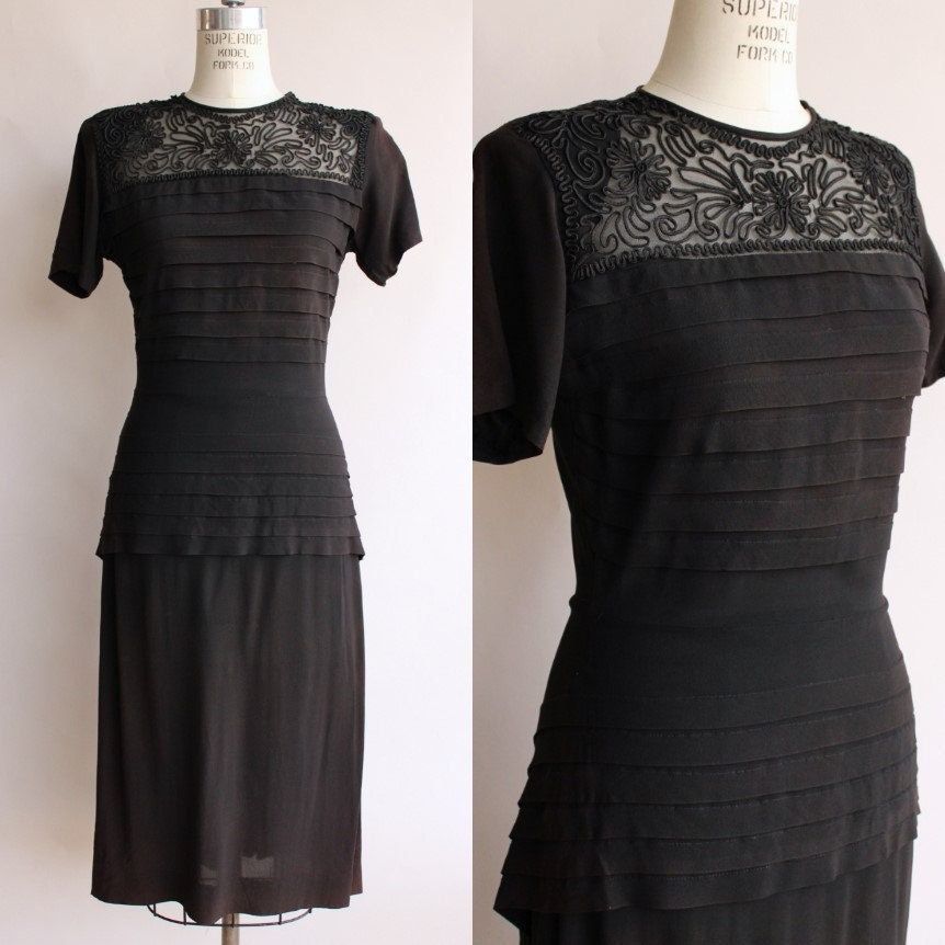 Vintage Vintage 1940s Dress, Black Rayon Dress With Soutache Trim, P Size M / US 6-8 / IT 42-44 - 1 Thumbnail