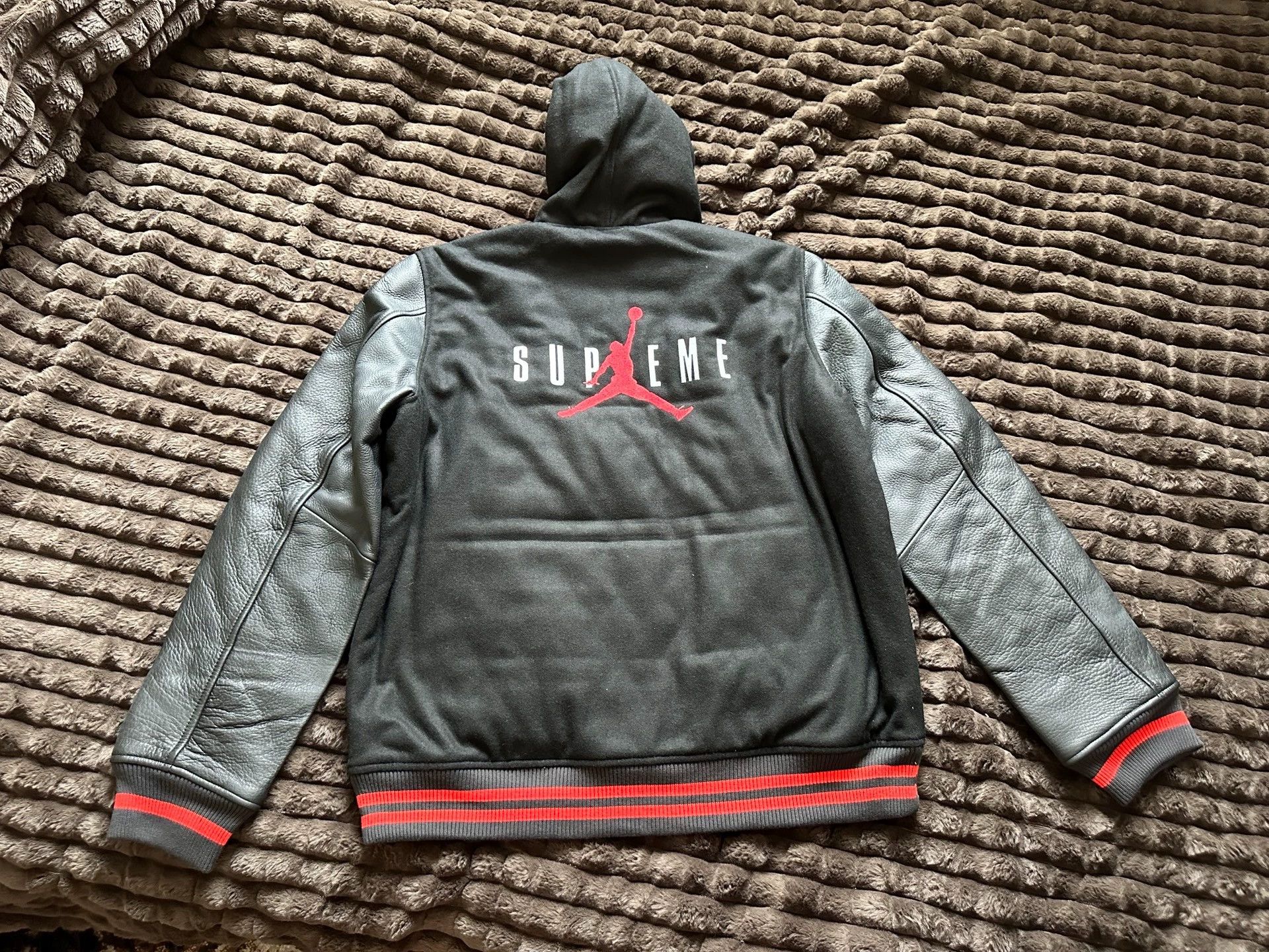 Supreme Supreme x Jordan 15FW Hooded Varsity Jacket Lthr Slvs M Size US M / EU 48-50 / 2 - 3 Thumbnail