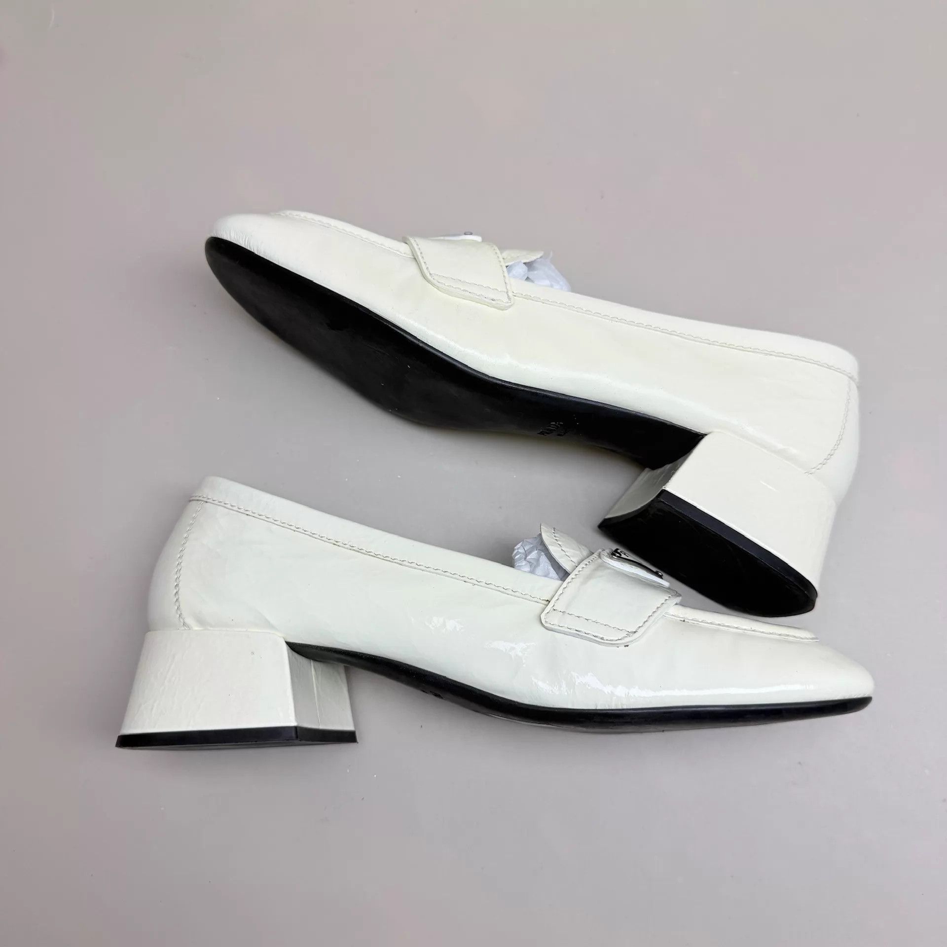 Prada Prada White Triangle Logo Loafer 35 (99 New) Size US 4.5 / IT 34.5 - 4 Thumbnail