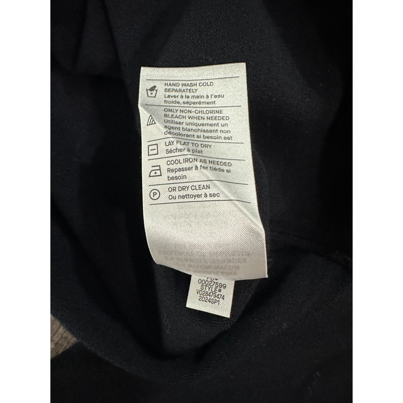 Vince Vince Wool Blend slim 5 buttons Cardigan color Navy size XS Size XS / US 0-2 / IT 36-38 - 4 Thumbnail