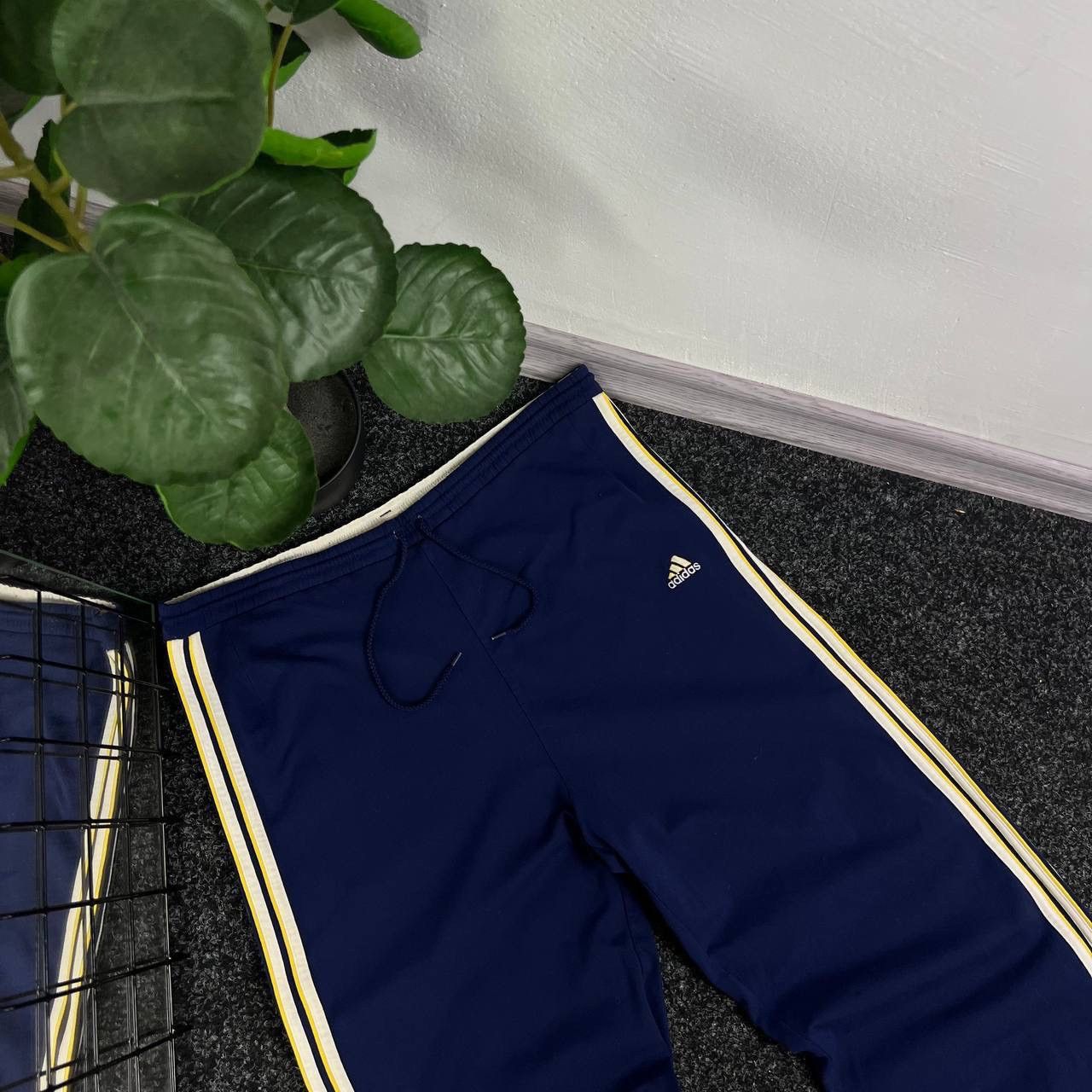 Adidas Adidas vintage track pants 90s baggy fit balenciaga style Size US 32 / EU 48 - 3 Thumbnail