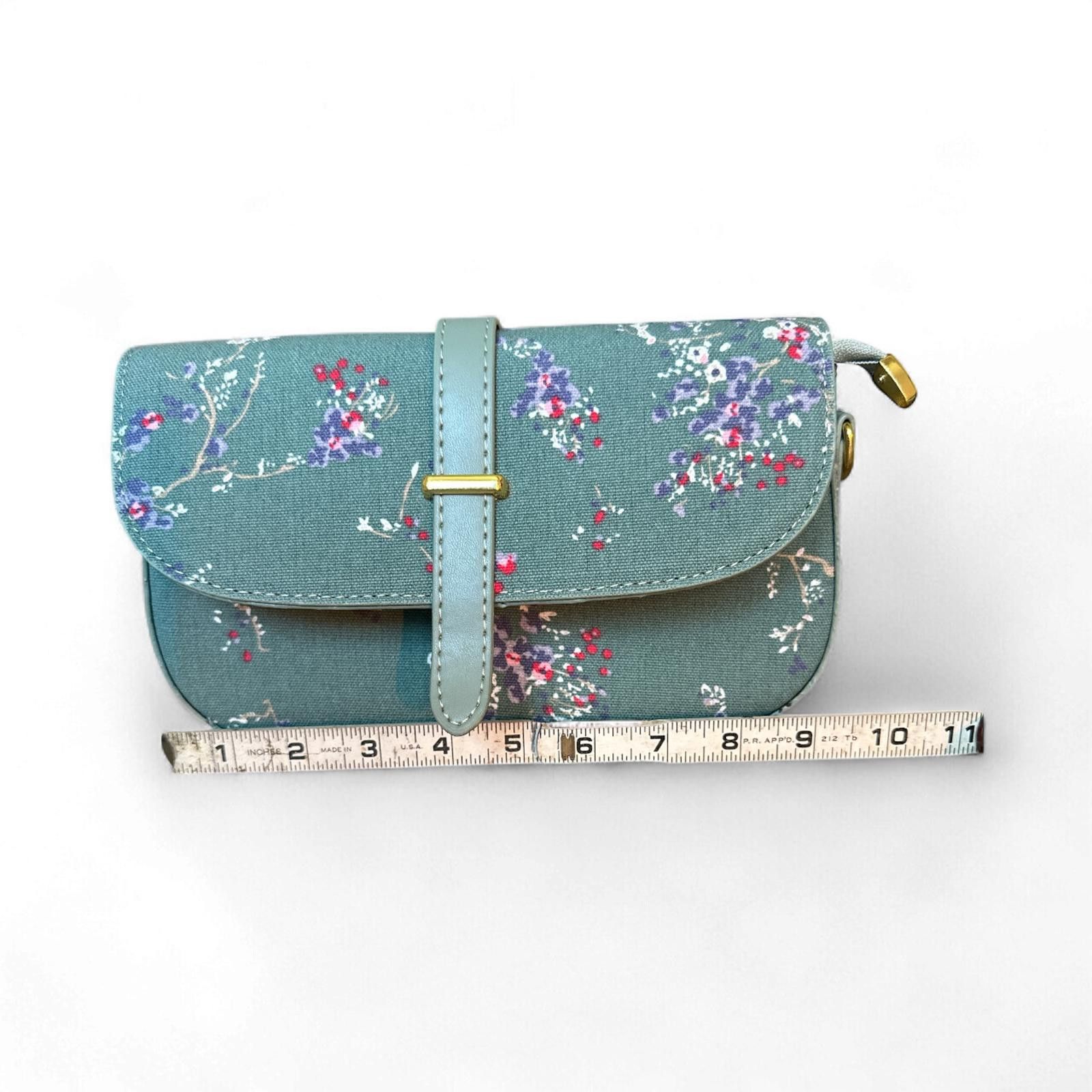 The Unbranded Brand Elegant Floral Print Women's Crossbody Bag NWT Size ONE SIZE - 5 Thumbnail