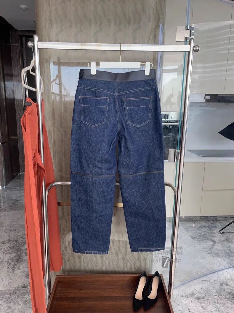 Hermes Hermes Denim jeans with leather patches design Size 26" / US 2 / IT 38 - 2 Thumbnail