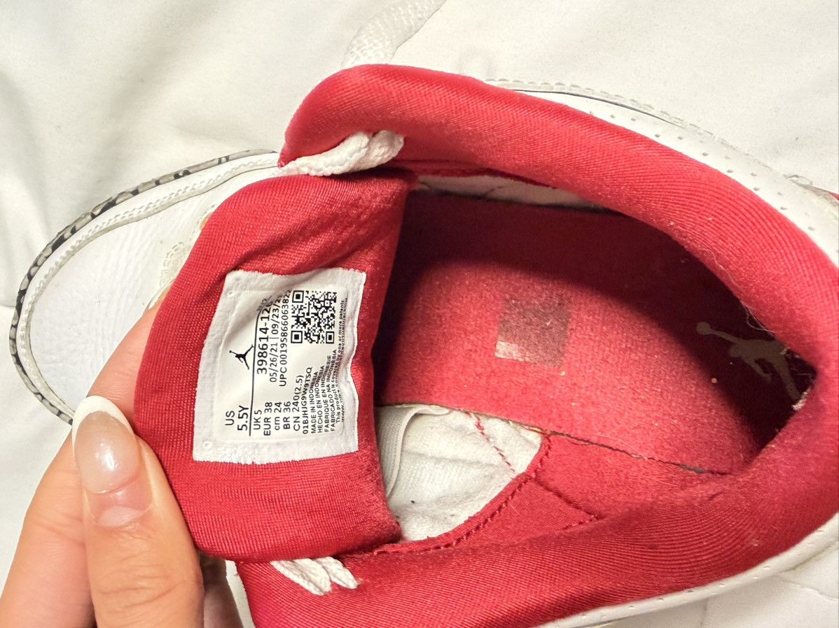 Jordan Brand Jordan 3’s “Cardinal” Size US 7 / IT 37 - 3 Thumbnail