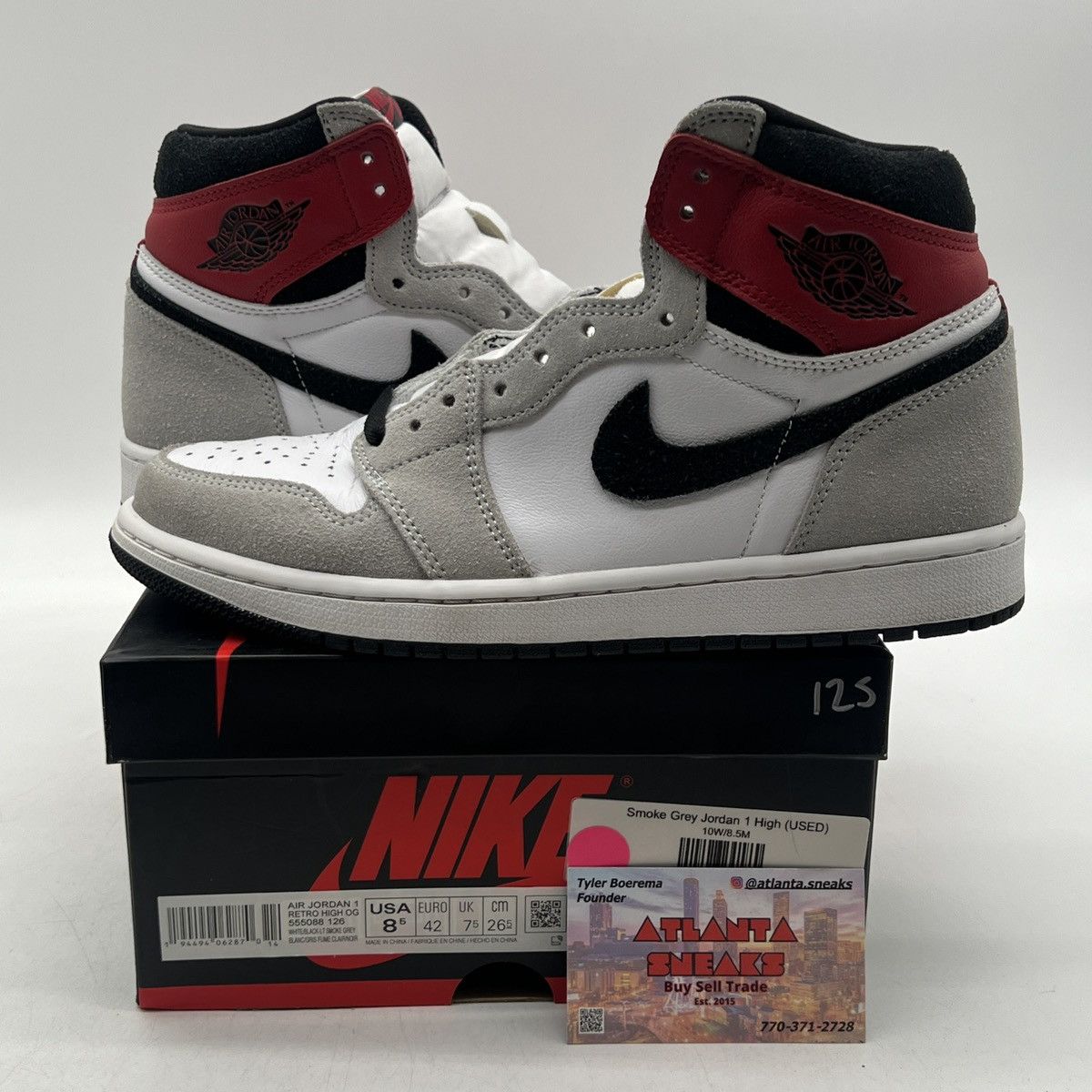 Nike Air Jordan 1 high smoke grey Size US 8.5 / EU 41-42 - 1 Thumbnail
