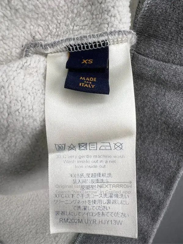 Louis Vuitton Louis Vuitton Gray Men's Sweatshirt in Size XS . Size US XS / EU 42 / 0 - 5 Thumbnail