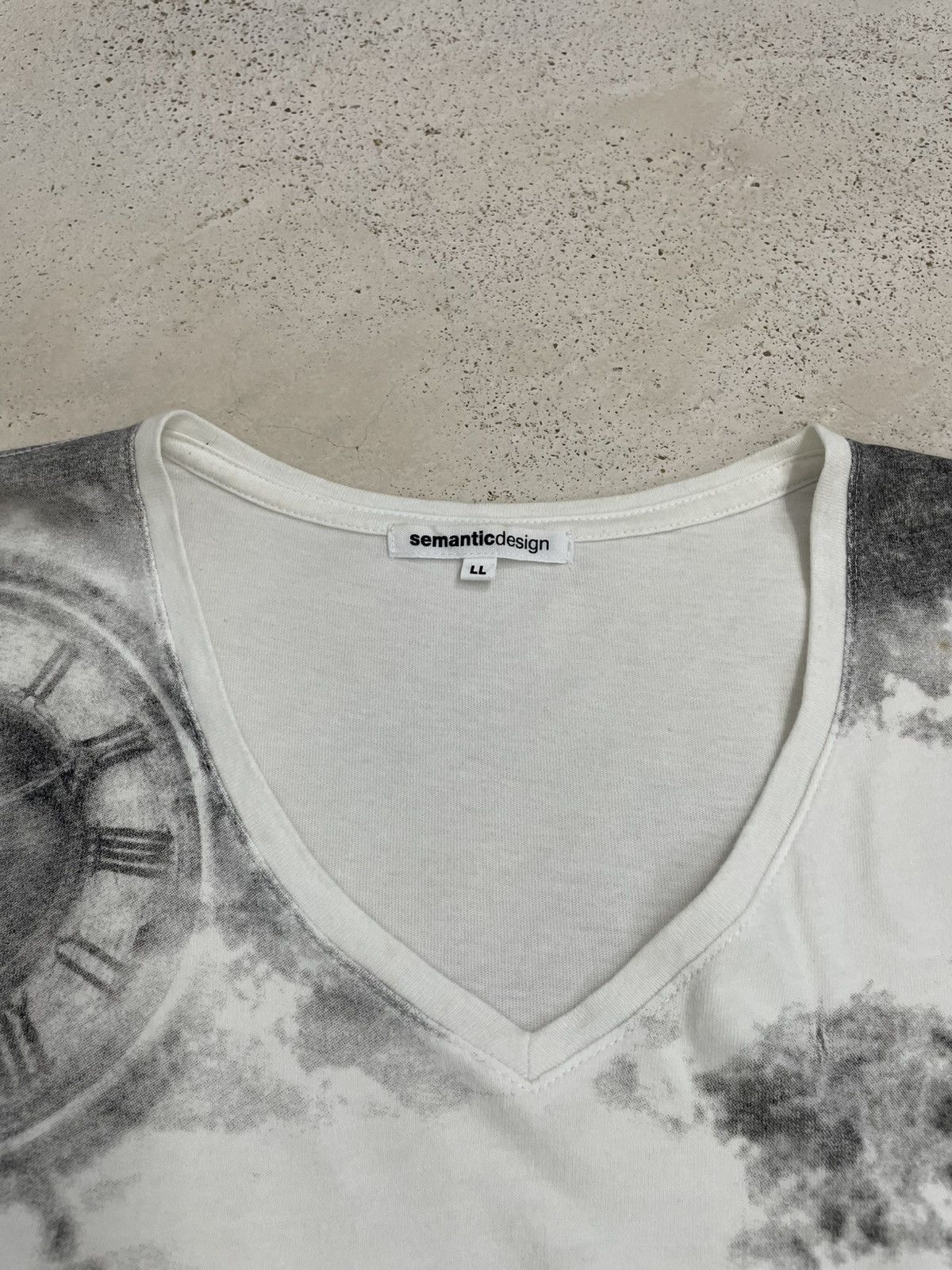 Japanese Brand Semantic Smoke London Clock Art History Painting Unisex Tee Size US L / EU 52-54 / 3 - 12 Thumbnail