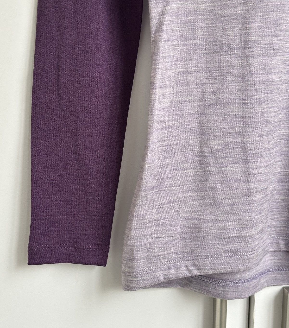 Icebreaker Icebreaker Women’s Merino Wool Long Sleeve size XS Size XS / US 0-2 / IT 36-38 - 4 Thumbnail