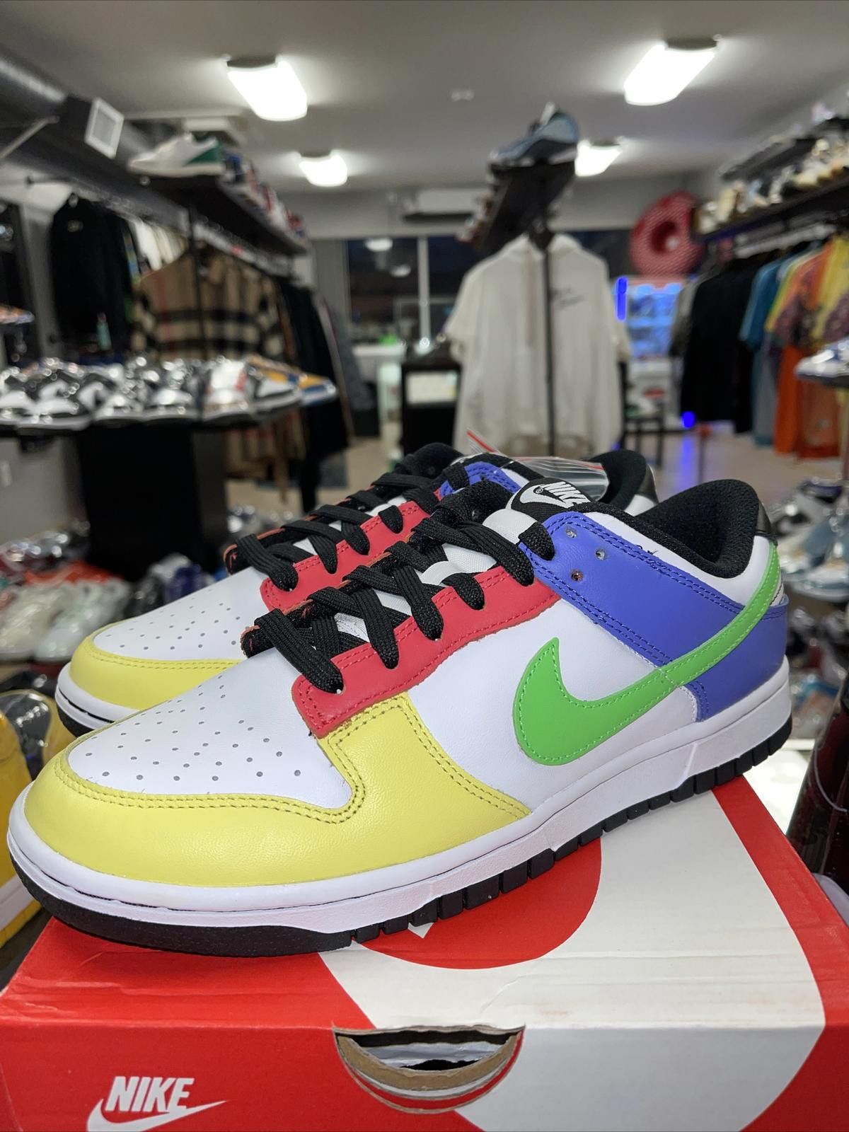 Nike Nike Womens Dunk Low Green Strike Size 8W/6.5M. DD1503-106 Size US 8 / EU 41 - 1 Thumbnail