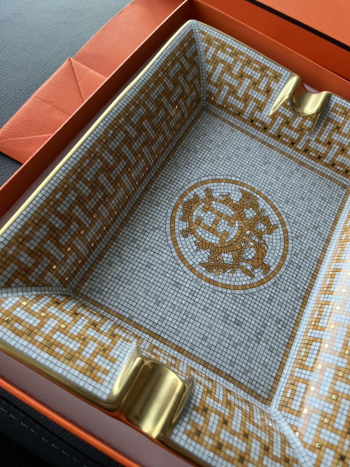 Hermes Rare Brand New Hermes H Logo Mosaique Au 24 Gold Ashtray Size ONE SIZE - 20 Thumbnail