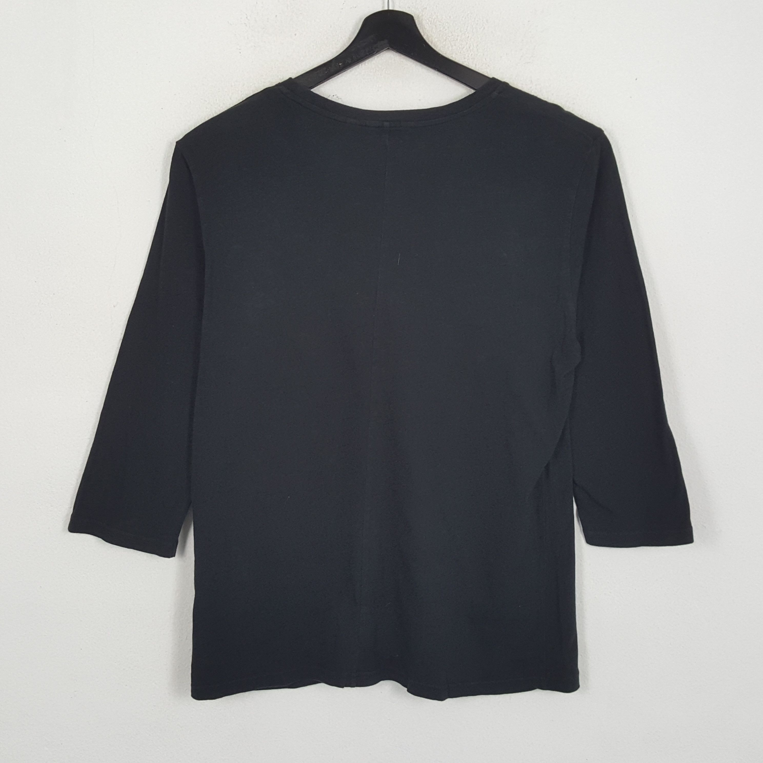 Japanese Brand × Undercover × Uniqlo UNIQLO UNDERCOVER Japanese Brand Streetwear Style Tshirt Size US L / EU 52-54 / 3 - 3 Thumbnail