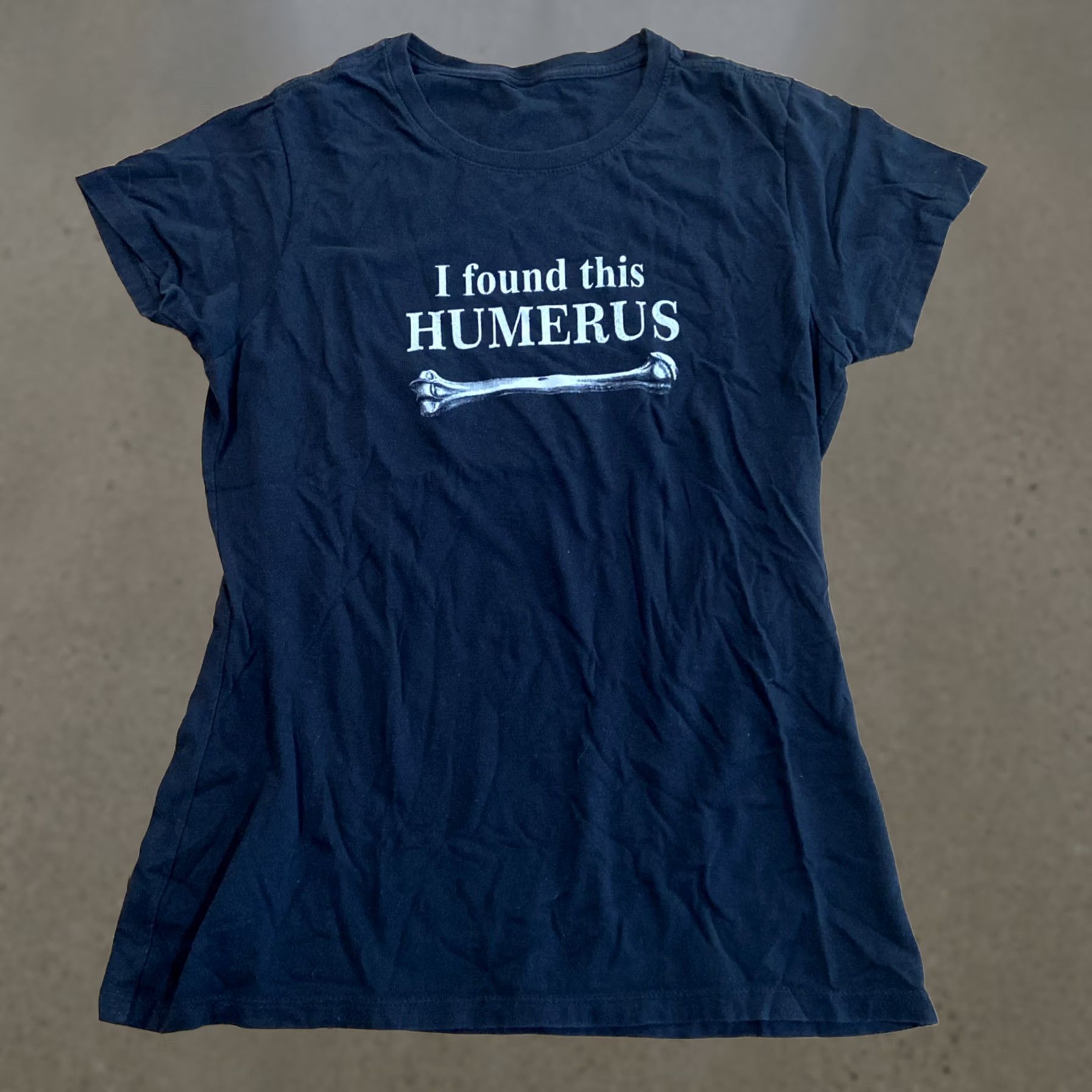 Vintage I FOUND THIS HUMERUS Sarcastic Novelty Funny T-shirts Medium Size M / US 6-8 / IT 42-44 - 1 Thumbnail