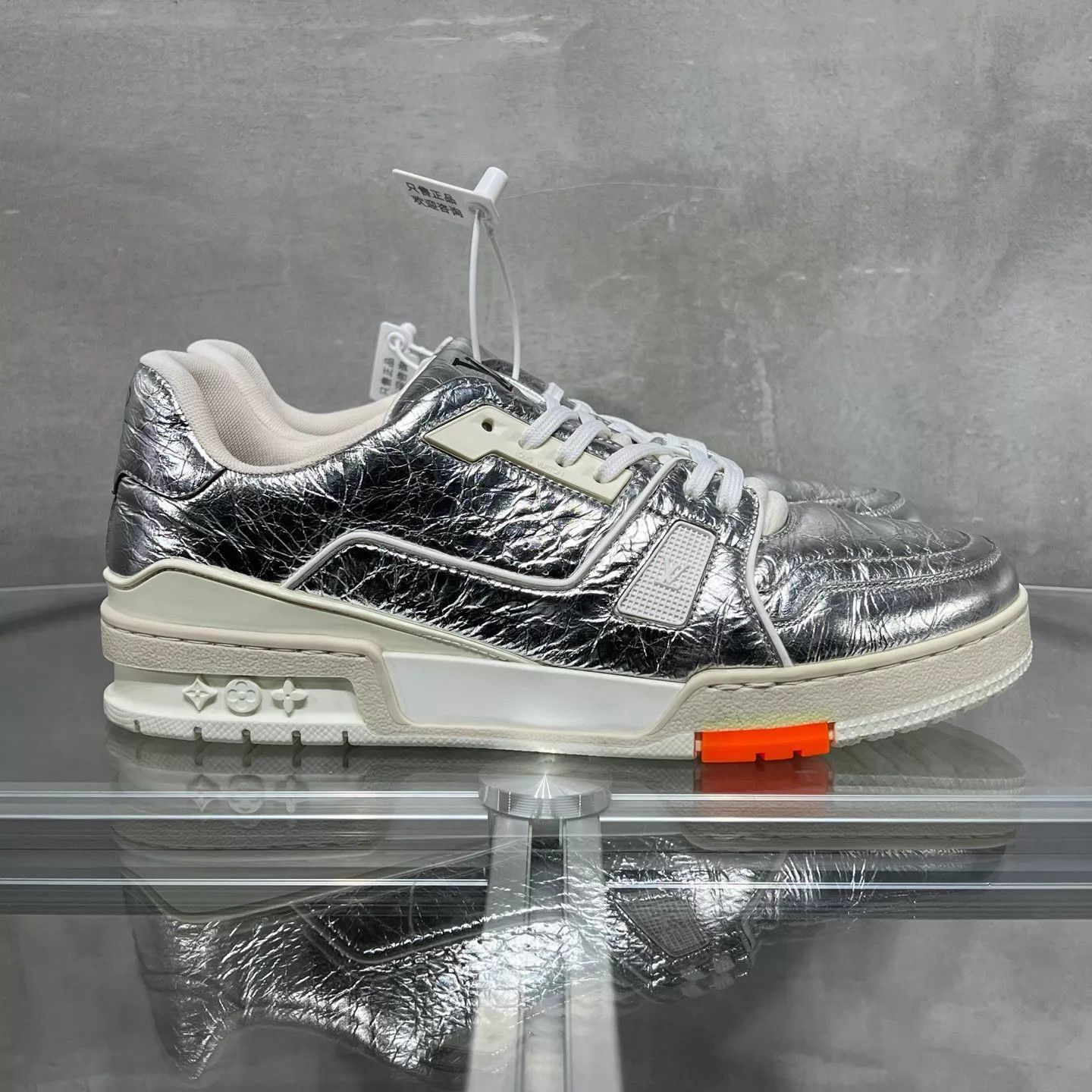 Louis Vuitton LV Trainer Tin Silver 42 Size US 9 / EU 42 - 4 Thumbnail