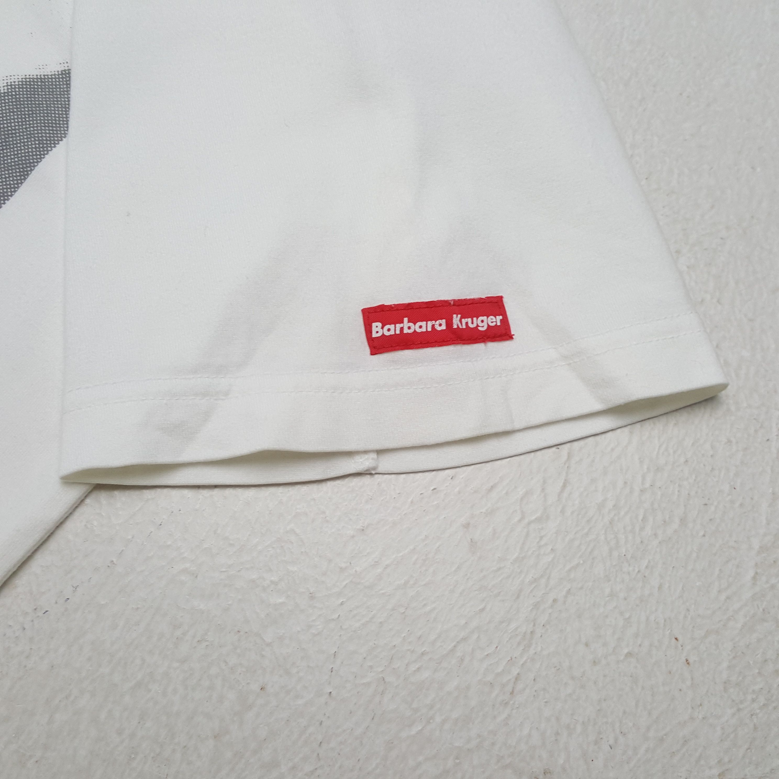 Barbara Kruger Barbara Kruger x Uniqlo Japanese Brand Tshirt C299N80 Size US L / EU 52-54 / 3 - 5 Thumbnail