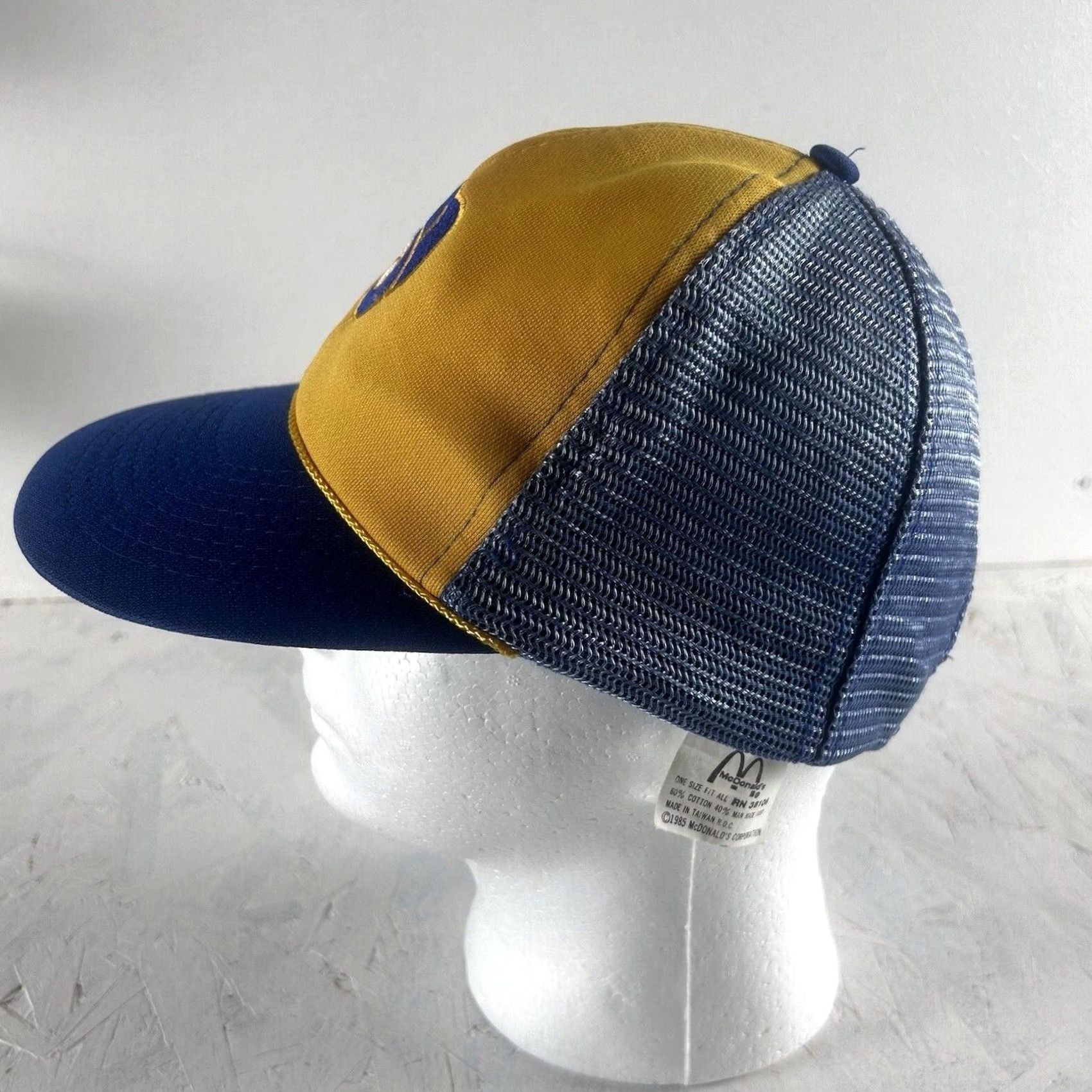 Vintage VINTAGE McDonalds Milwaukee Brewers 1985 Adjustable Snapback Baseball Cap Hat Mens White Yellow 80s Team Cap Size ONE SIZE - 3 Thumbnail