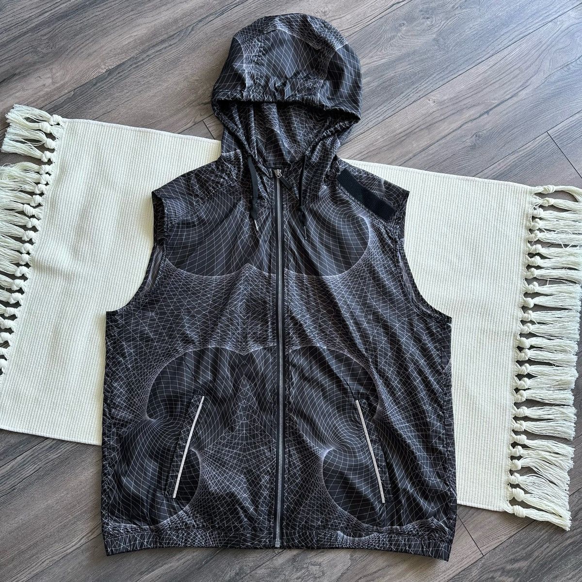 DKNY DKNY Jeans Sleeveless Lightweight Hooded Nylon Vest Size XL / US 12-14 / IT 48-50 - 1 Thumbnail