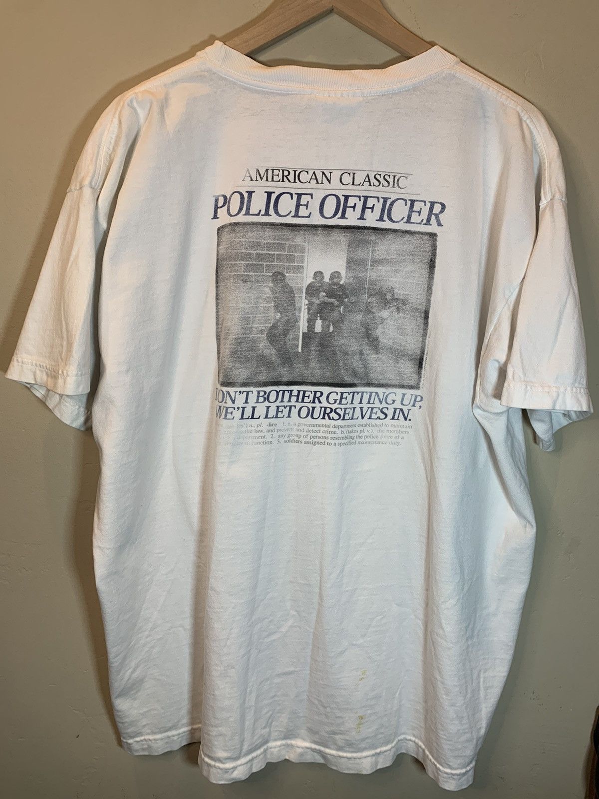 Vintage *RARE* Vintage Anti Cop Police We’ll Let Ourselves In Shirt Size US XL / EU 56 / 4 - 1 Thumbnail