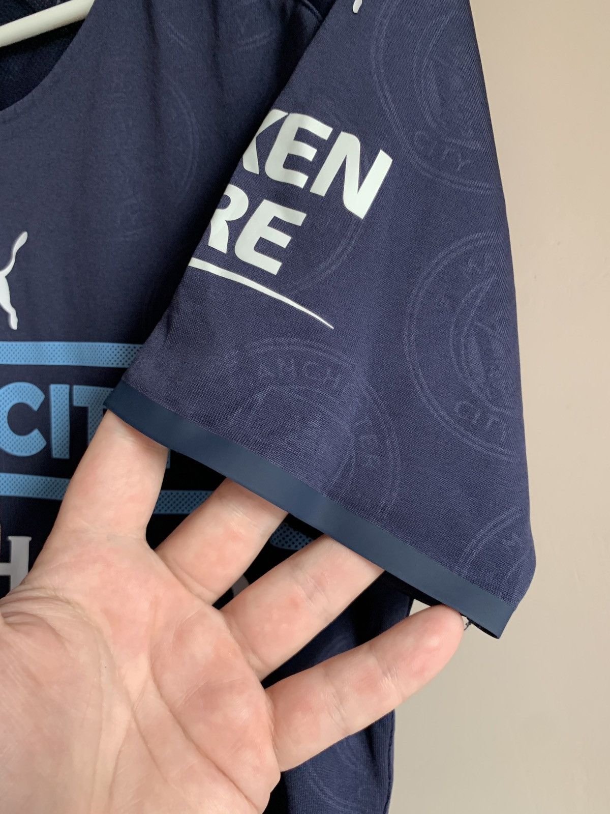 Puma Manchester City Football Shirt Puma Soccer FERNANDINHO #25 Size US M / EU 48-50 / 2 - 5 Thumbnail