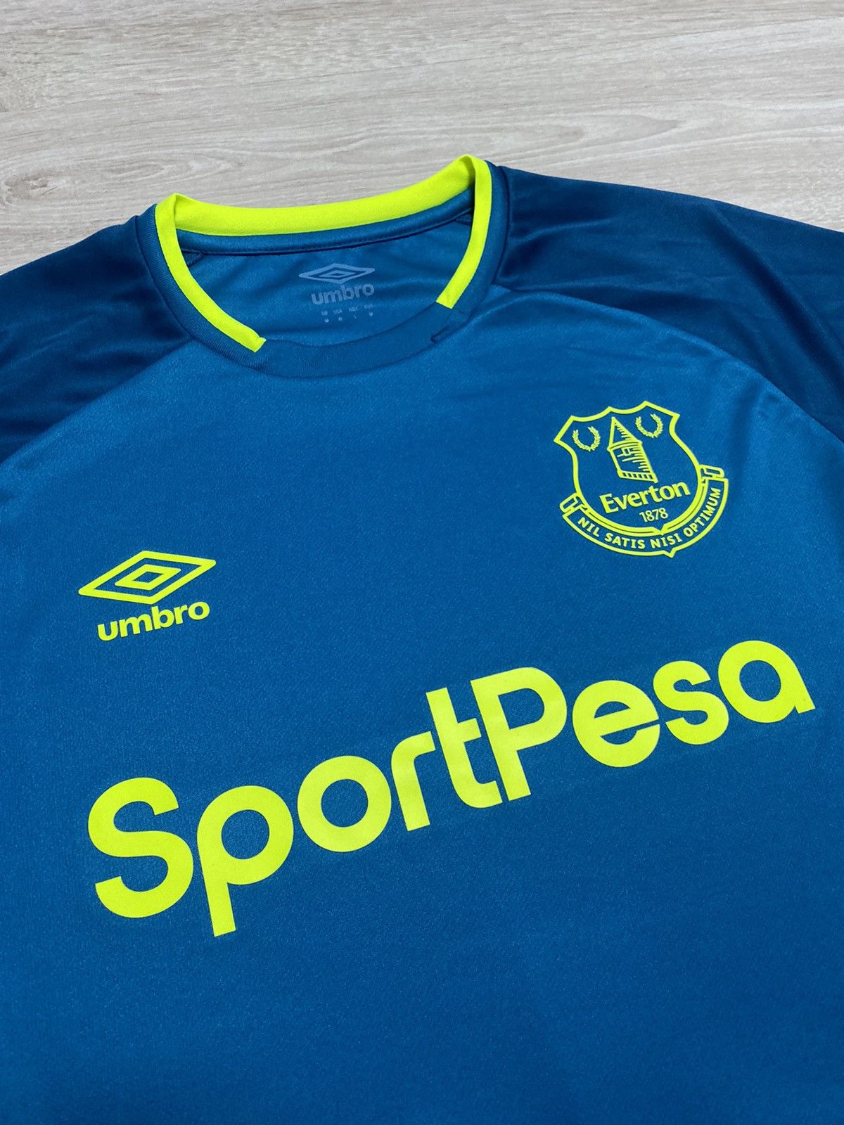 Umbro Umbro Jersey FC Everton England Size S-M Size US M / EU 48-50 / 2 - 6 Thumbnail