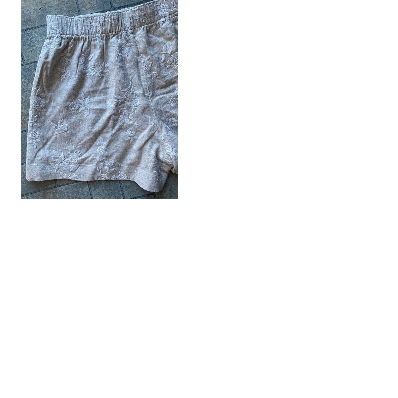 Abercrombie & Fitch Abercrombie & Fitch Ultra High Rise Shorts Women M Floral Embroidery Multicolor Size 32" / US 10 / IT 46 - 9 Thumbnail