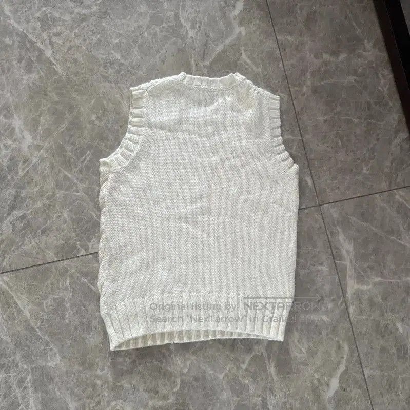 Burberry Burberry White Wool Knit Vest for Women. Size S / US 4 / IT 40 - 5 Thumbnail