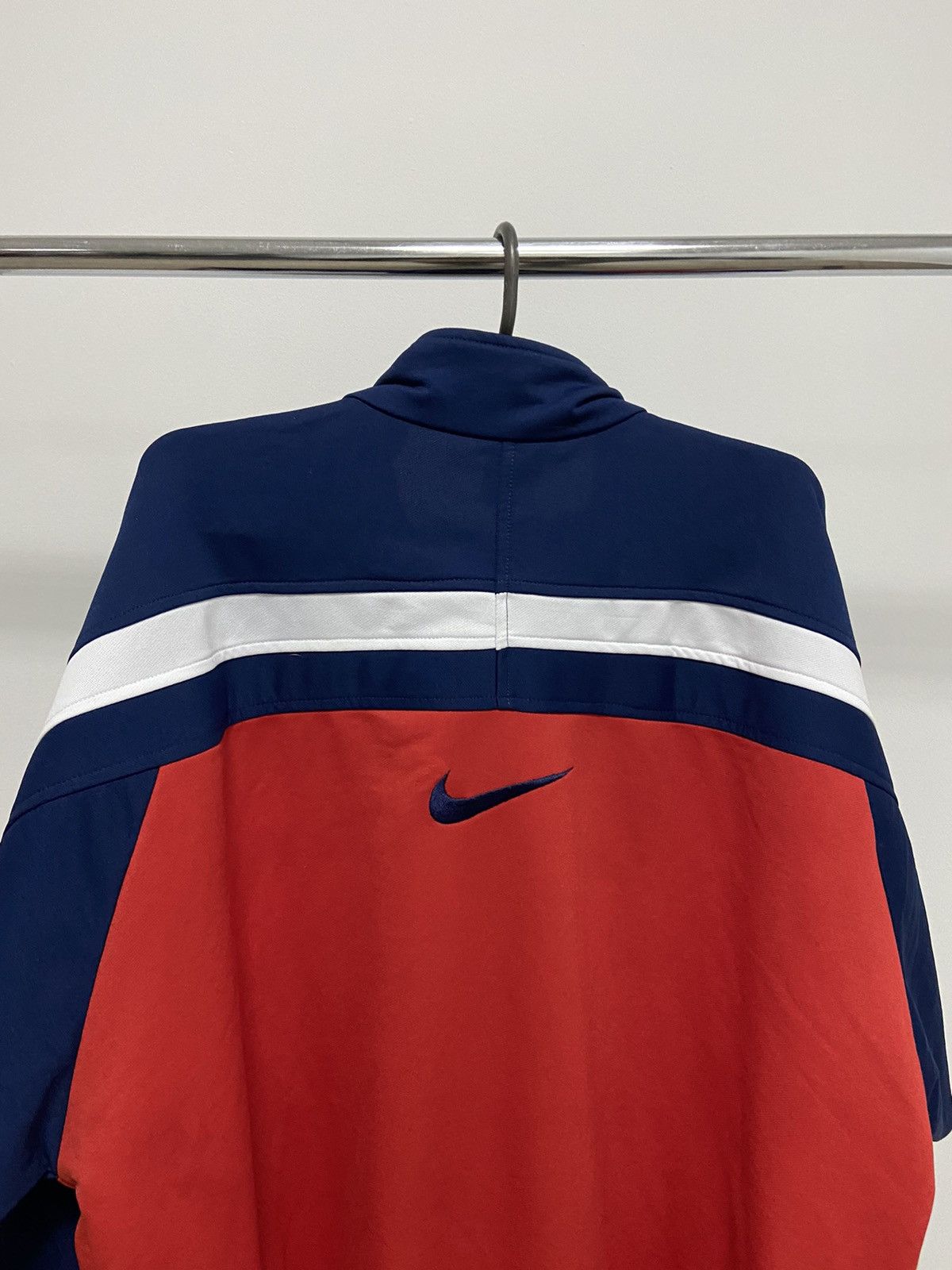 Nike × Vintage Nike Vintage Jacket Windbreaker Small Swoosh Logo 90s Nylon Size US L / EU 52-54 / 3 - 5 Thumbnail