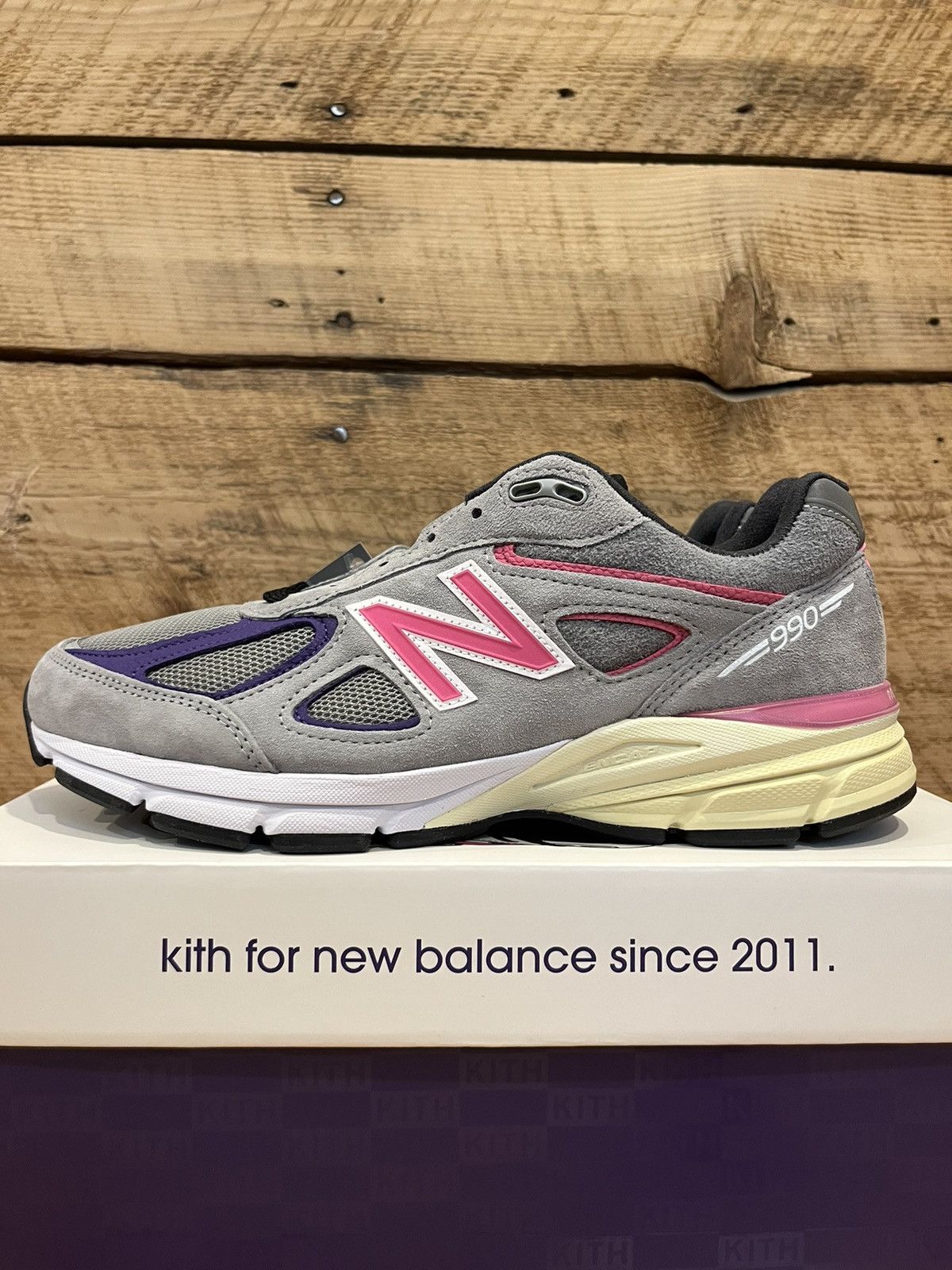 Kith × New Balance New Balance x Kith x United Arrows & Sons 990v4 Made in USA Size US 9 / EU 42 - 3 Thumbnail