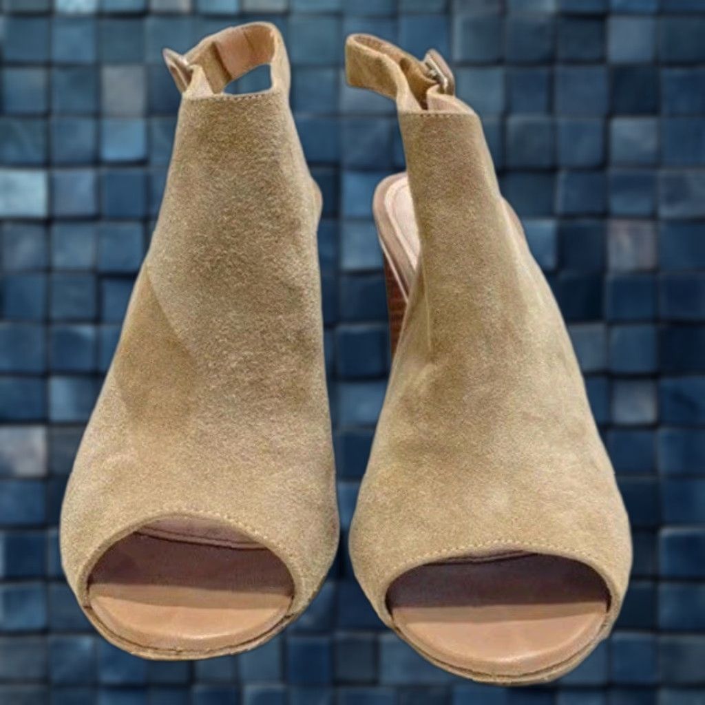 Vintage Womens Barneys New York Beige Suede Ankle Wrap Heels Casual Size 6 Italy Strappy | Womens Shoes Size US 6 / IT 36 - 1 Thumbnail