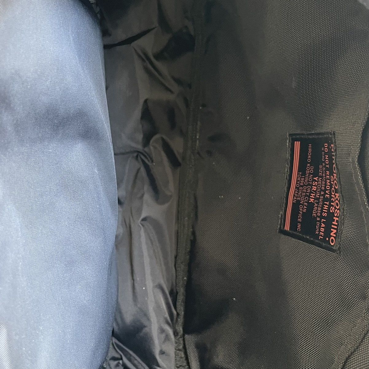 Hiroko Koshino Homme × Japanese Brand HIROKO KOSHINO BLACK NYLON MULTI POCKET SLING BAG Size ONE SIZE - 8 Thumbnail