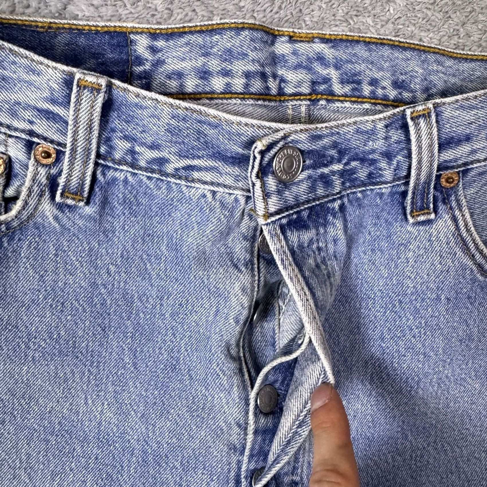 Levi's VINTAGE Levi'S Jeans Mens 33 Blue 501xx Men 33x31 USA Made Paper Tag Button Fly Trashed Size US 33 - 5 Thumbnail