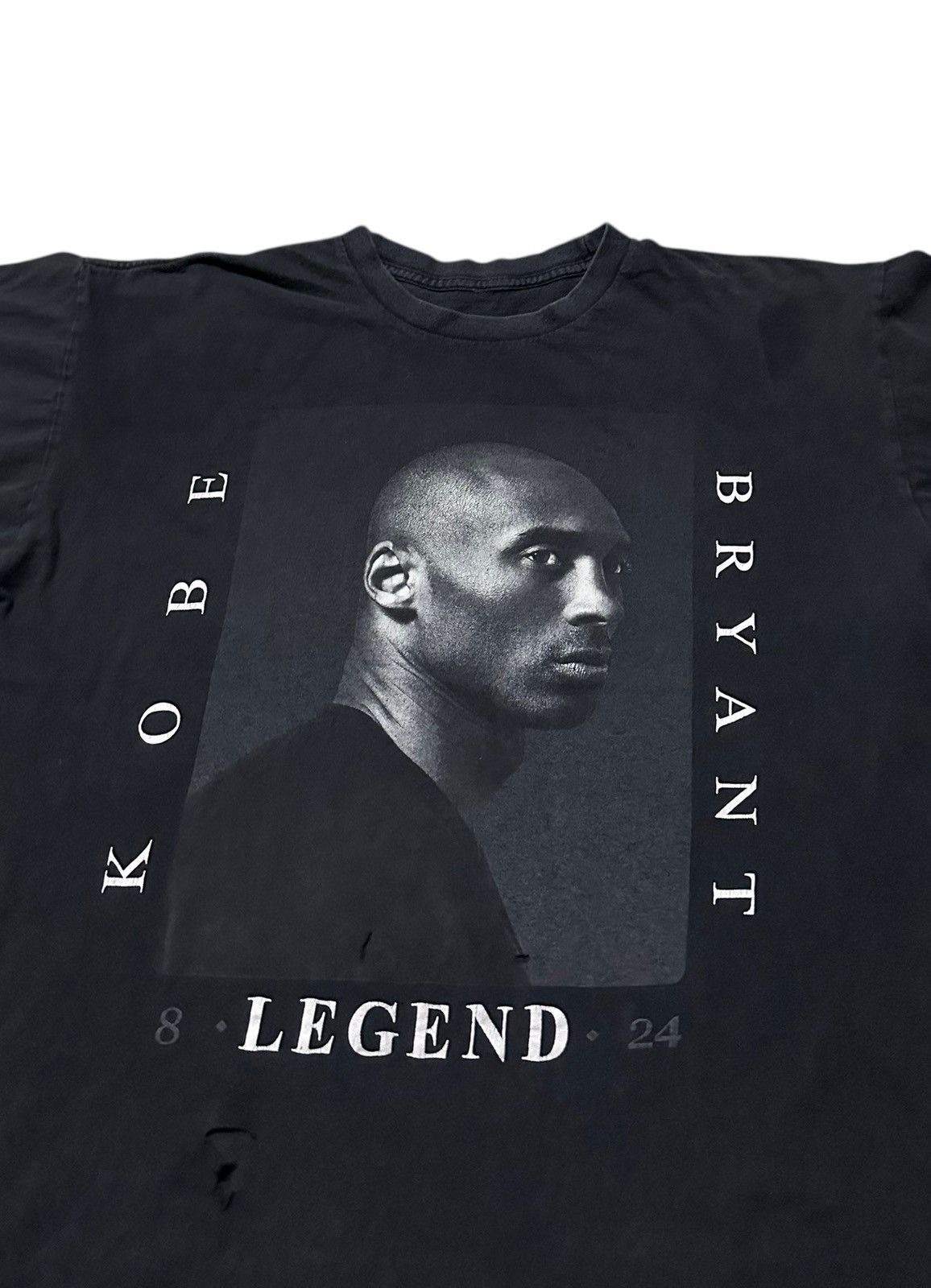 Vintage Vintage Y2k Kobe Briant legend distressed tshirt Size US L / EU 52-54 / 3 - 2 Thumbnail