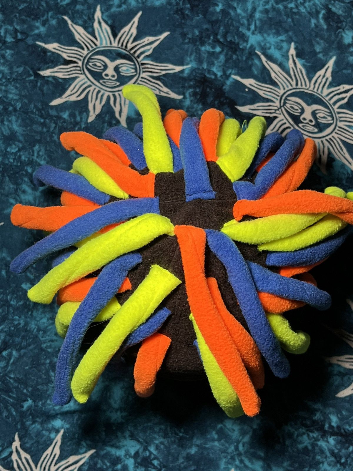 Vintage 🔥DREADLOCK GOOFY DISNEY STYLE KNITTED BEANIE HAT Size ONE SIZE - 11 Thumbnail