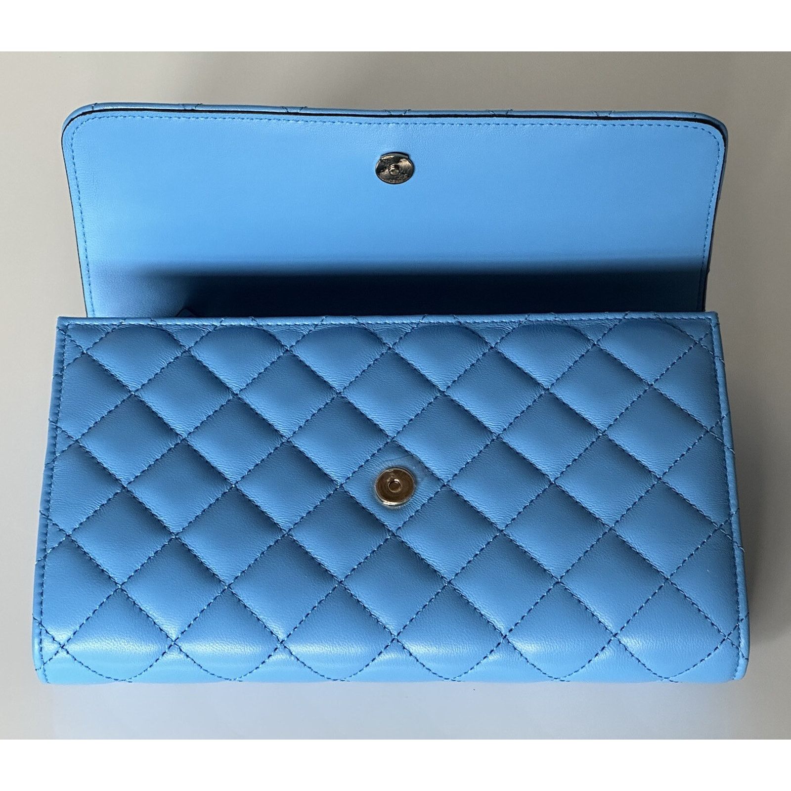 Versace Versace Evening Quilted Leather Blue Shoulder Bag DBSI159S Size ONE SIZE - 12 Thumbnail